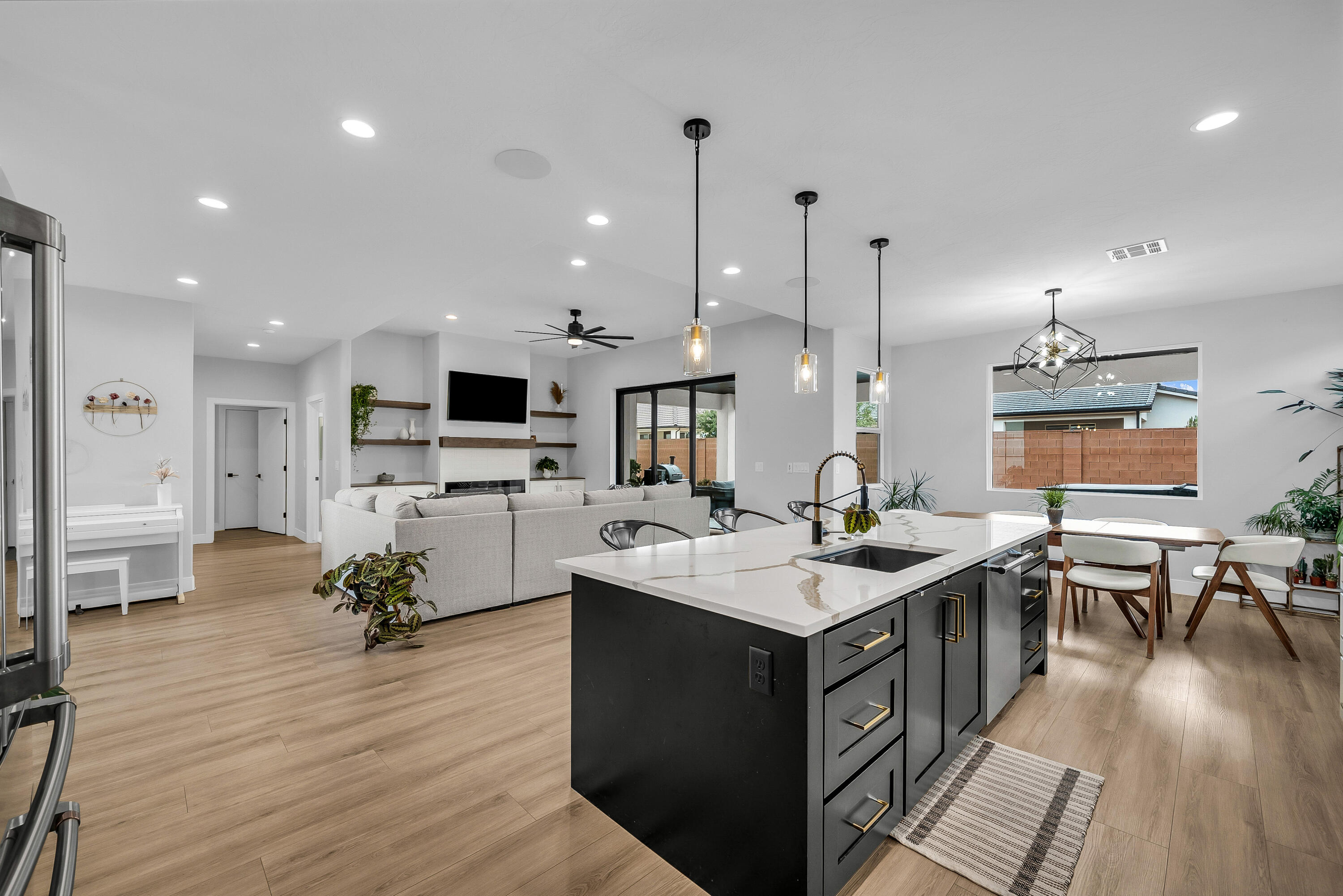 DIXIE SPRINGS - Residential