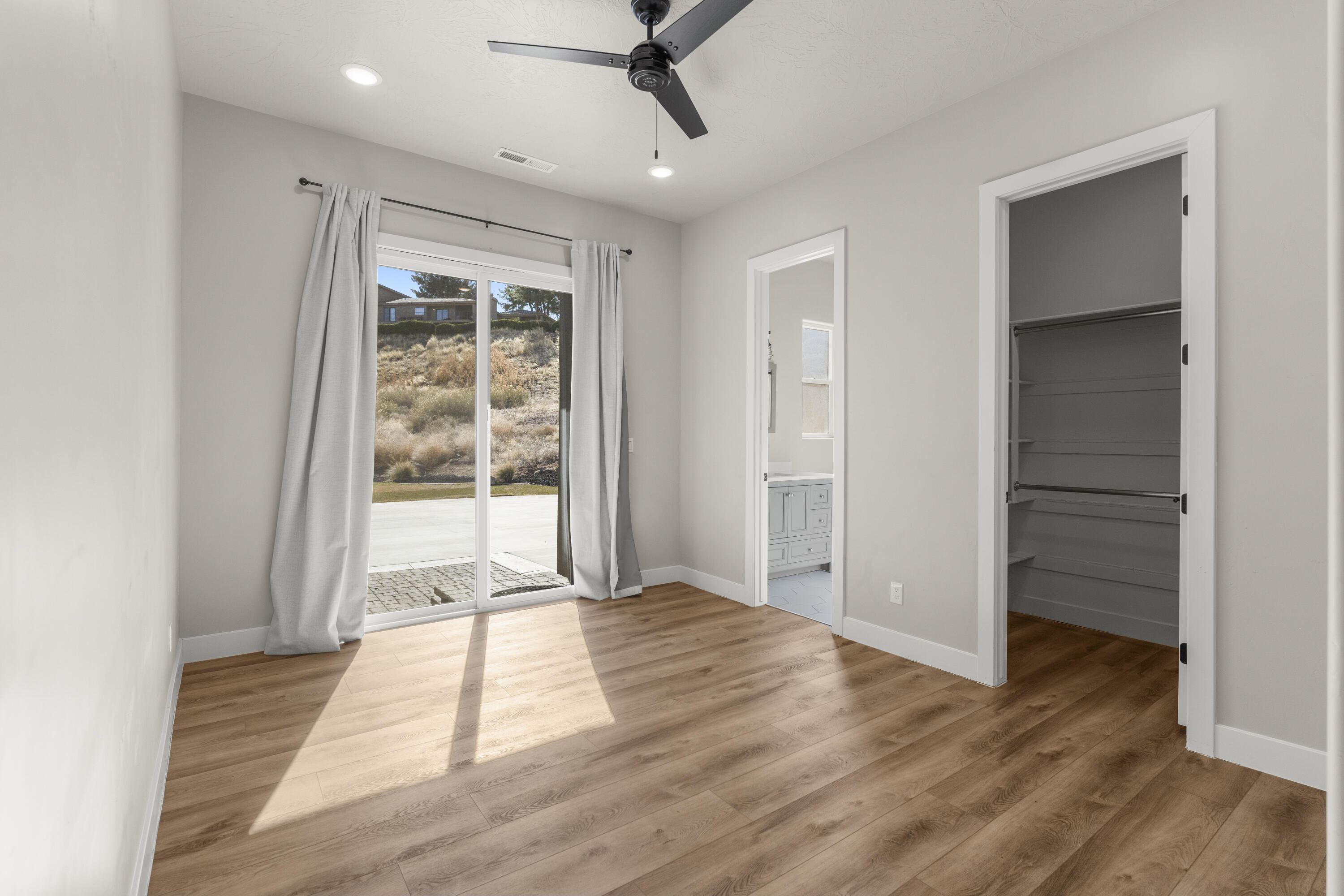 OVERLOOK AT GREEN VALLEY - Residential