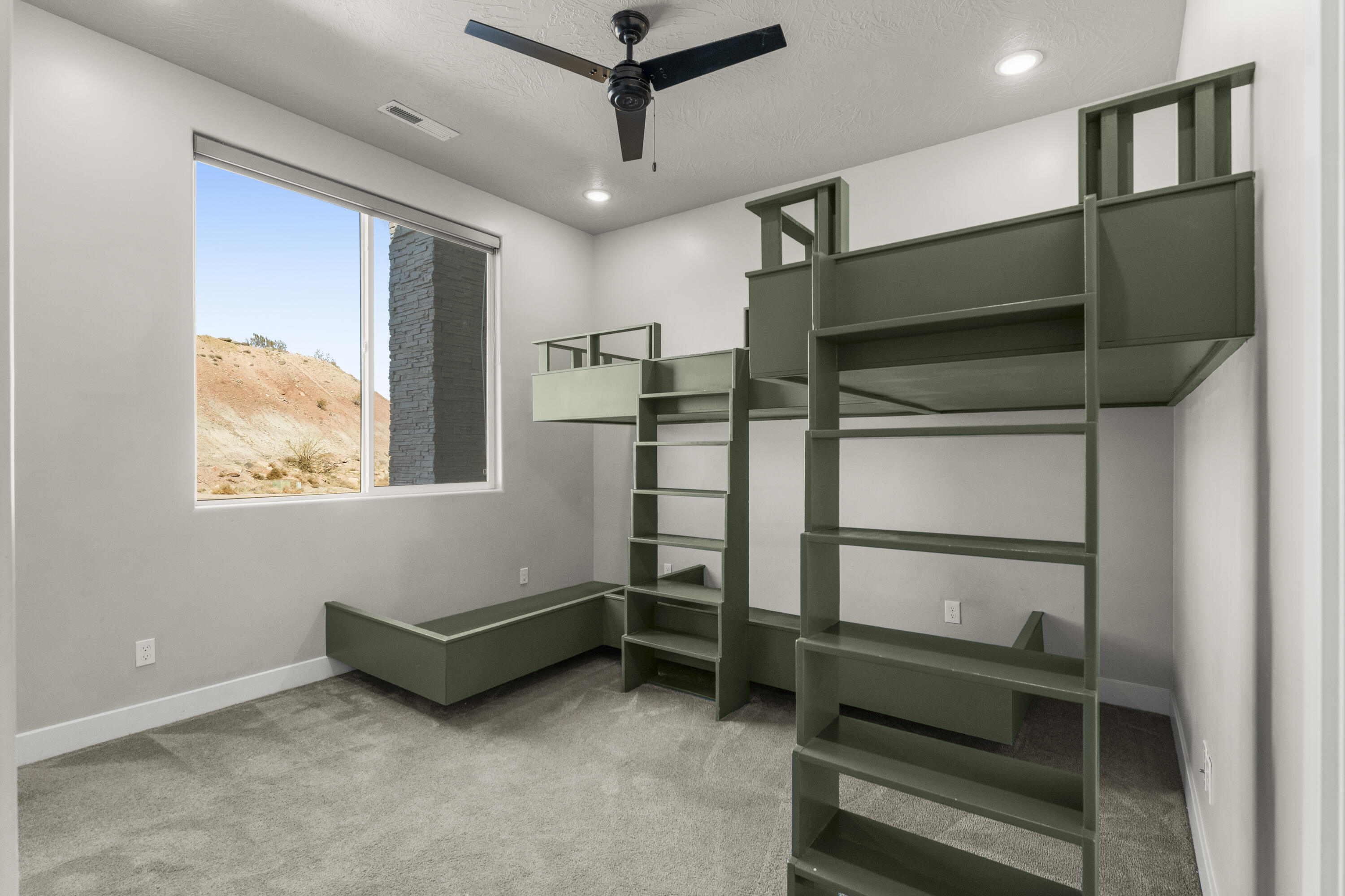 OVERLOOK AT GREEN VALLEY - Residential