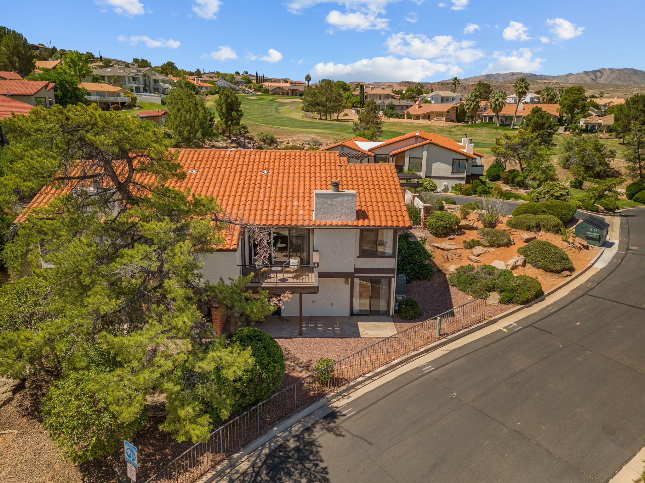 VISTA GRANDE TOWNHOMES - Residential