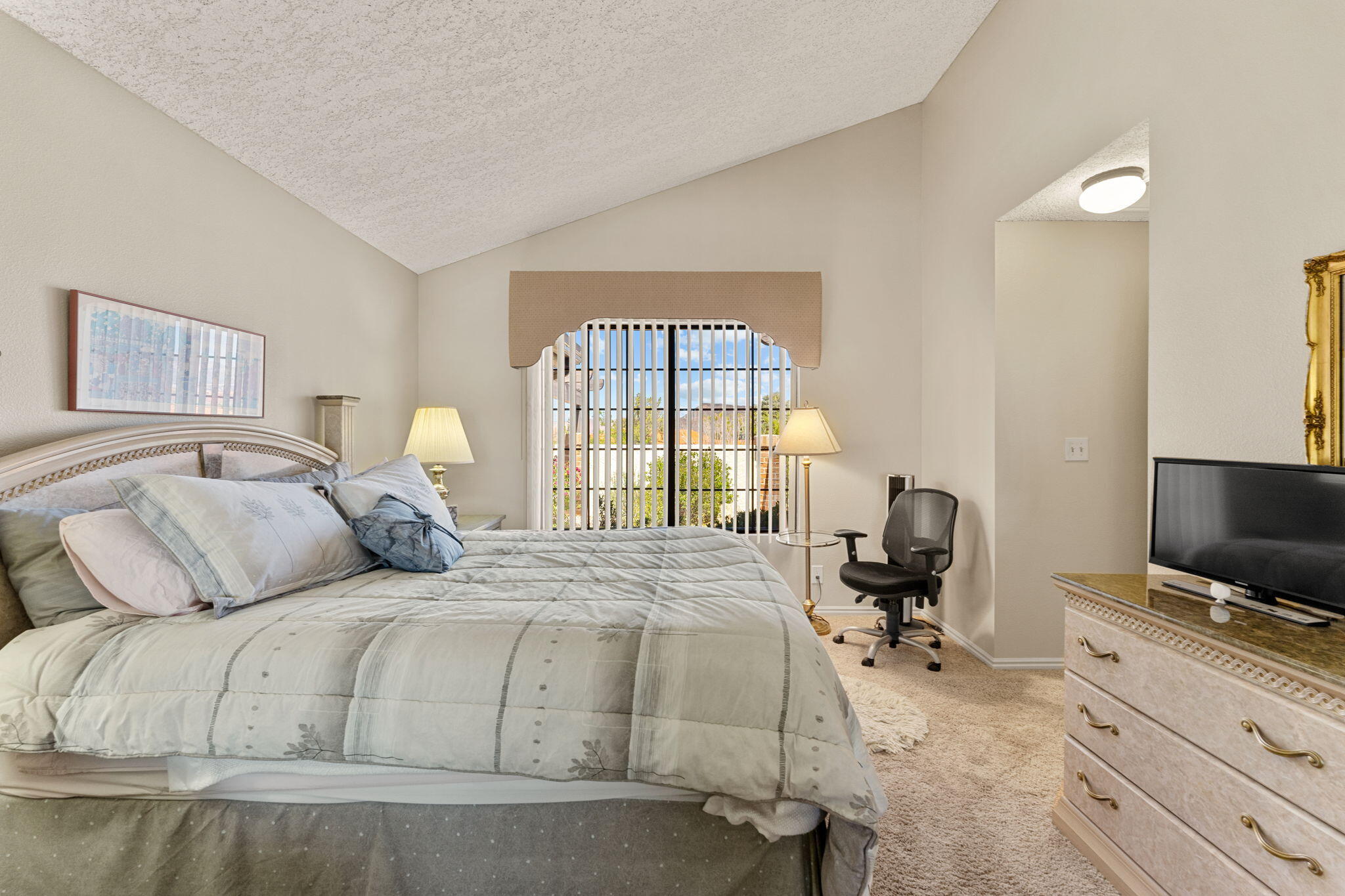 VISTA GRANDE TOWNHOMES - Residential