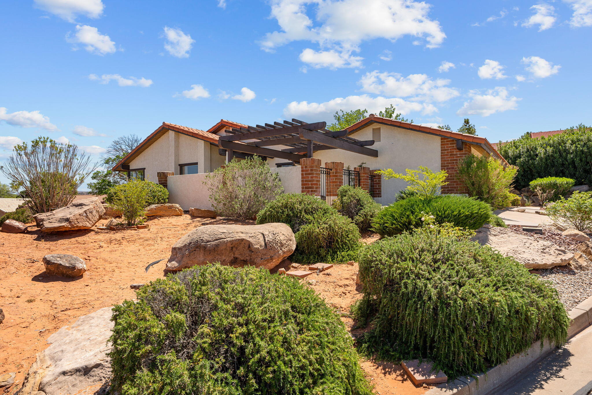 VISTA GRANDE TOWNHOMES - Residential