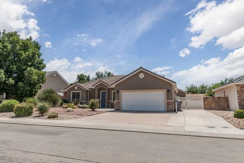 Photo of 611 W 375 S, Hurricane, UT 84737 (MLS # 26-271344)