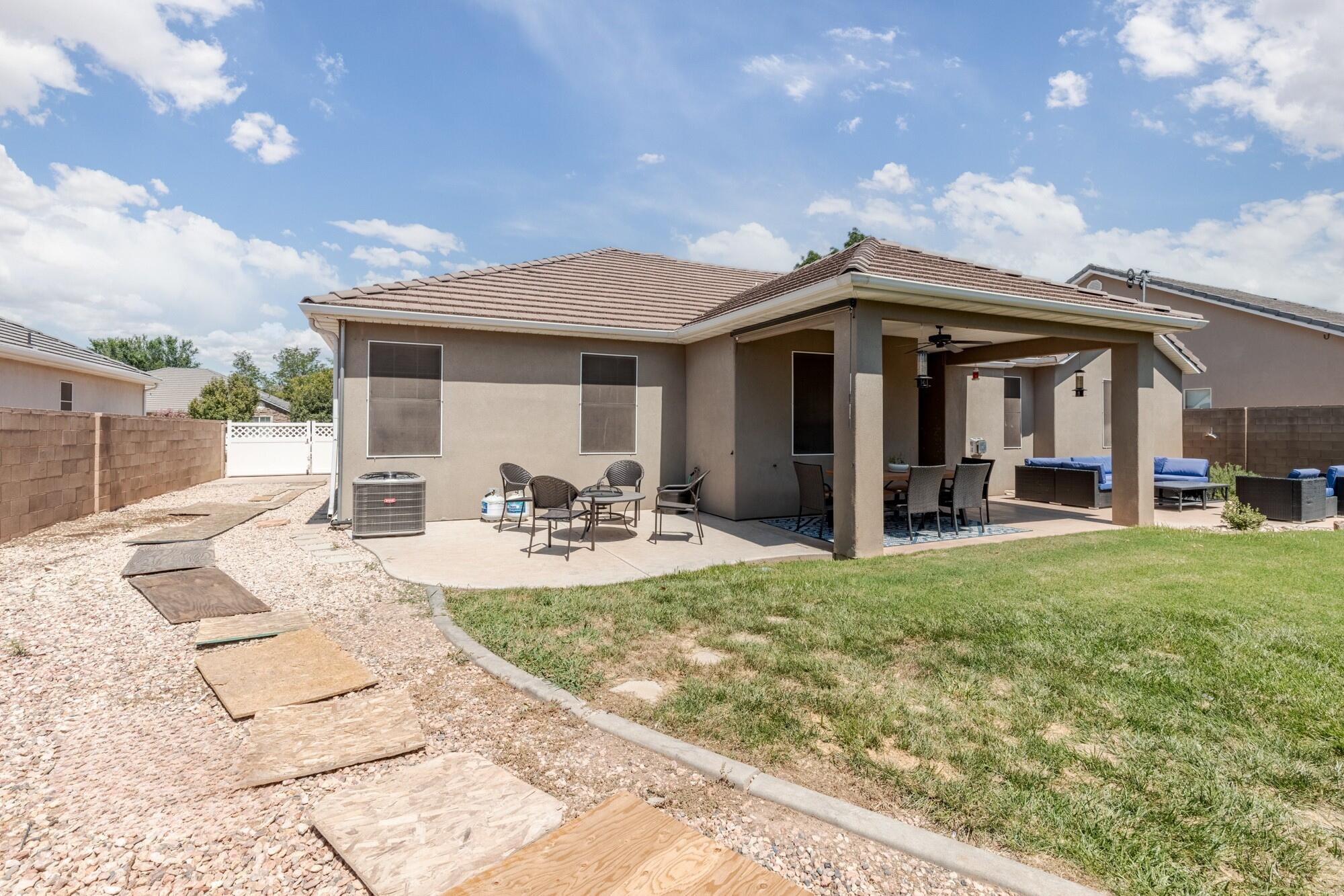 COBBLESTONE FIELDS (H) - Residential