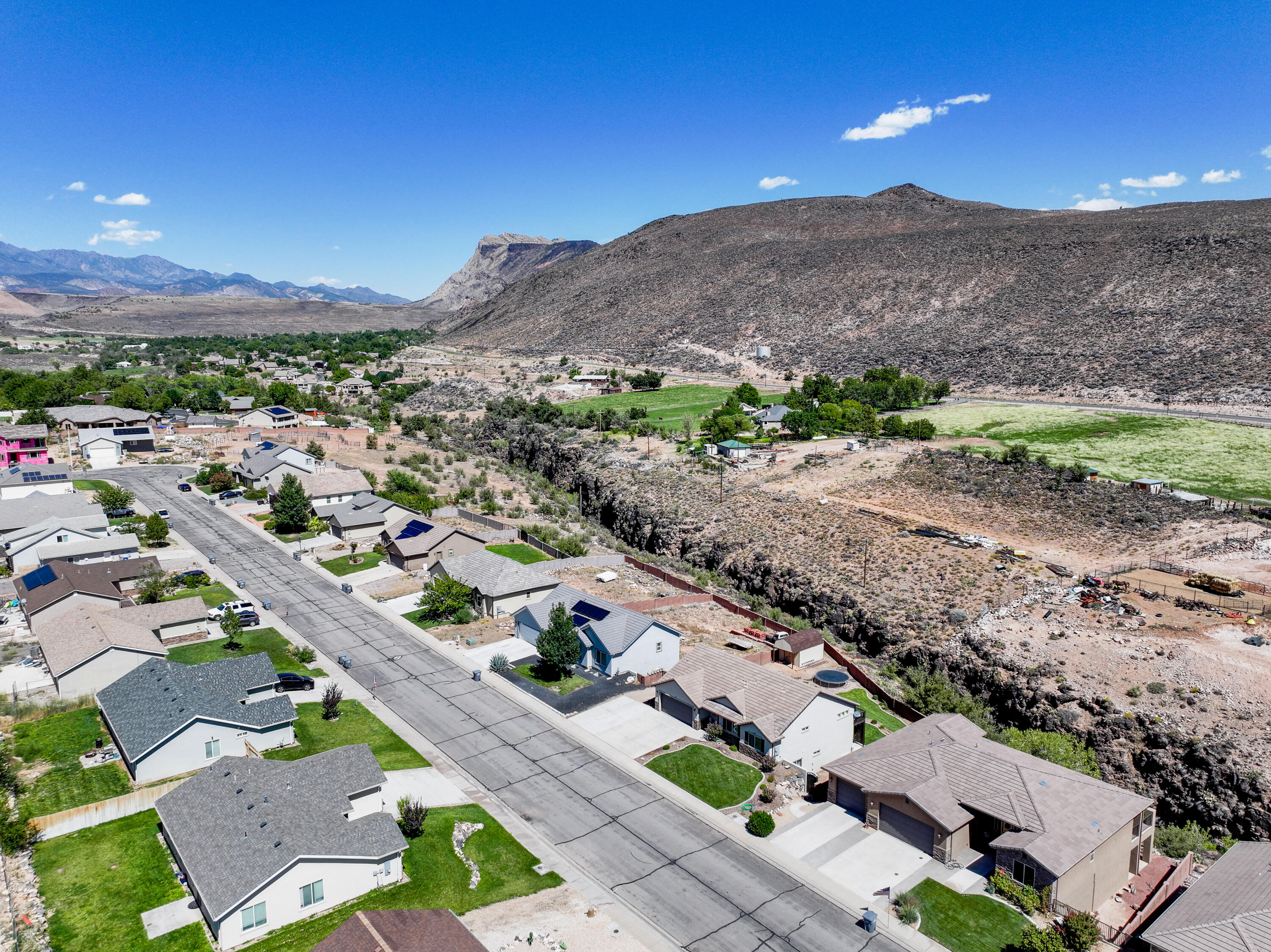 ALMOND HEIGHTS PARK - Residential