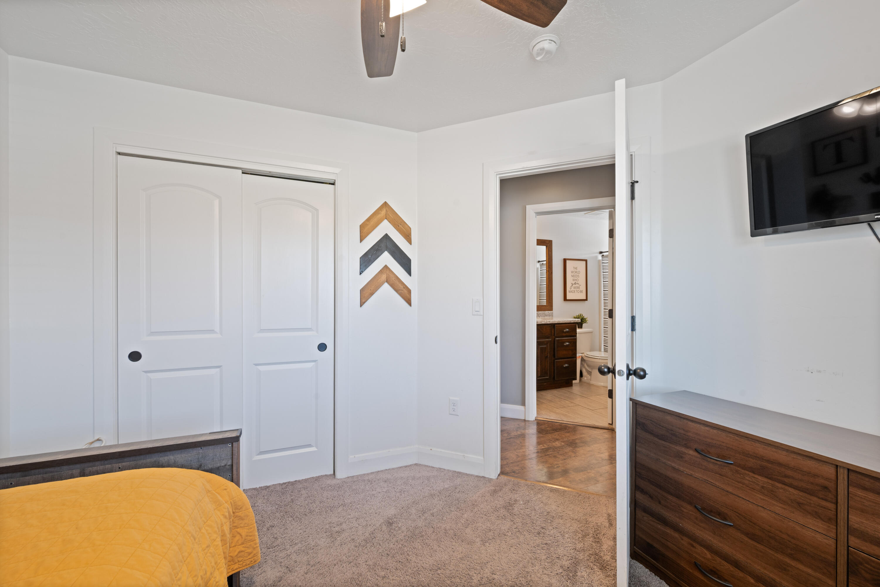 ALMOND HEIGHTS PARK - Residential