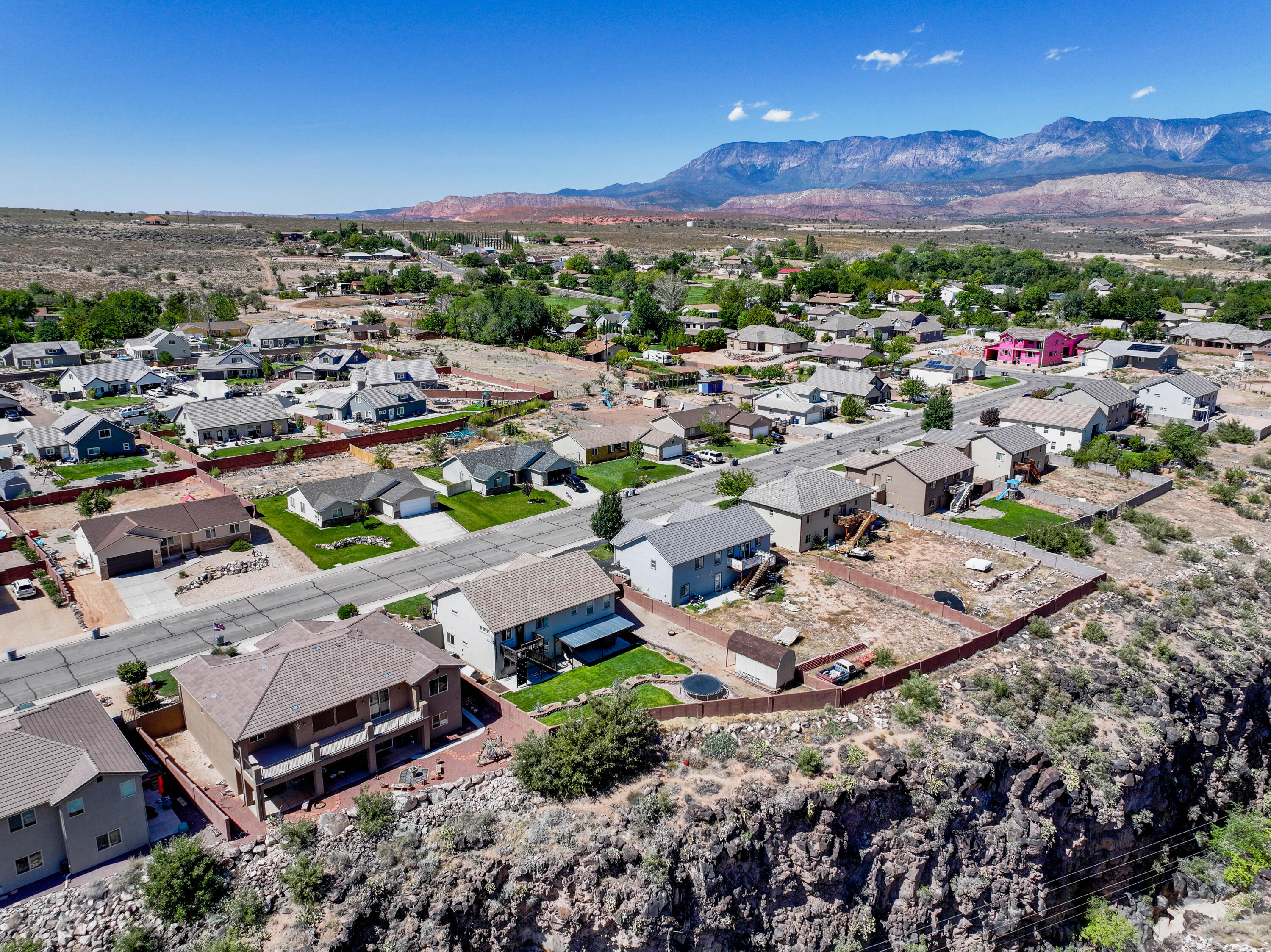 ALMOND HEIGHTS PARK - Residential