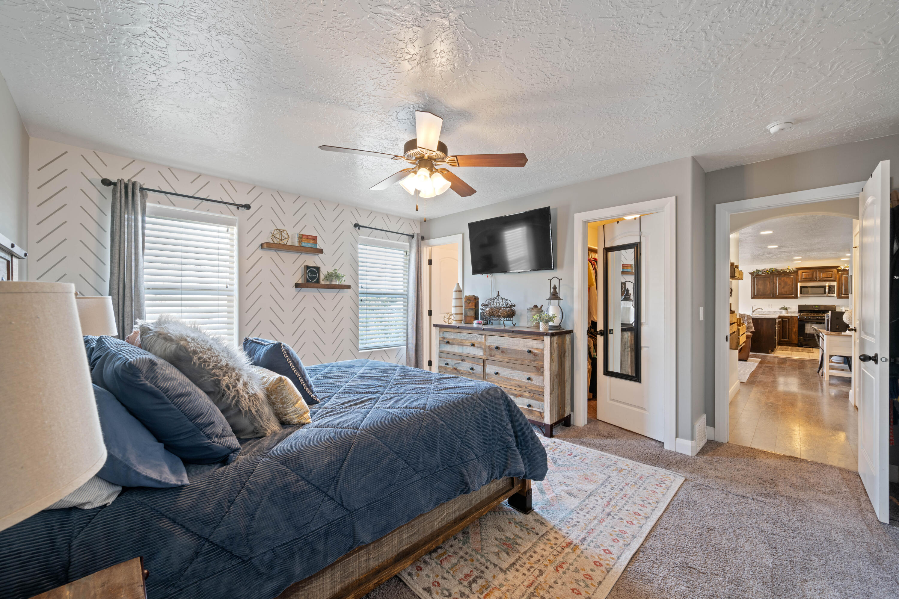 ALMOND HEIGHTS PARK - Residential