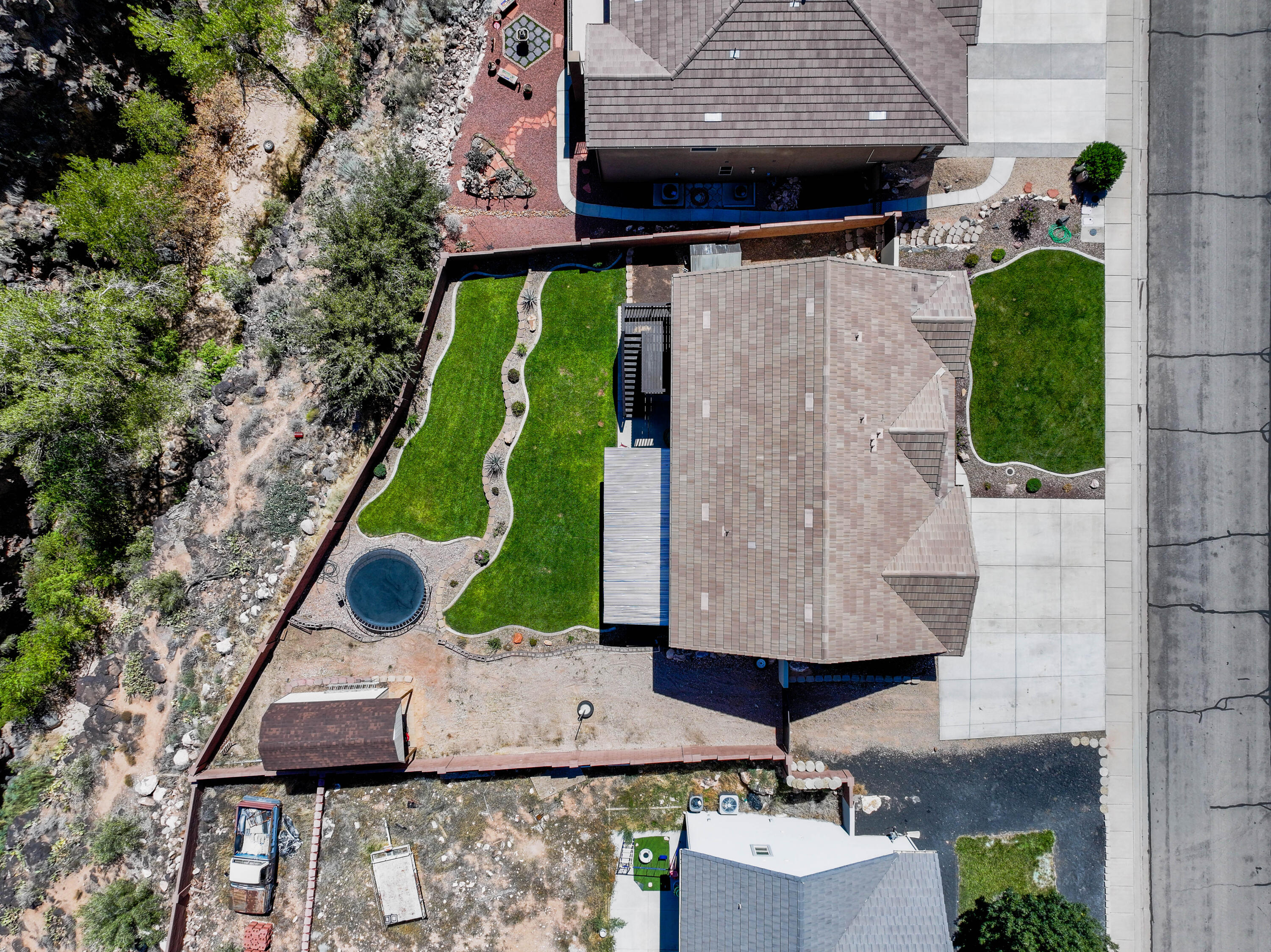 ALMOND HEIGHTS PARK - Residential