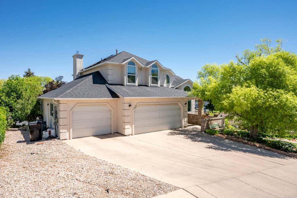 Photo of 2310 W Meadow DR, Cedar City, UT 84720 (MLS # 26-273625)