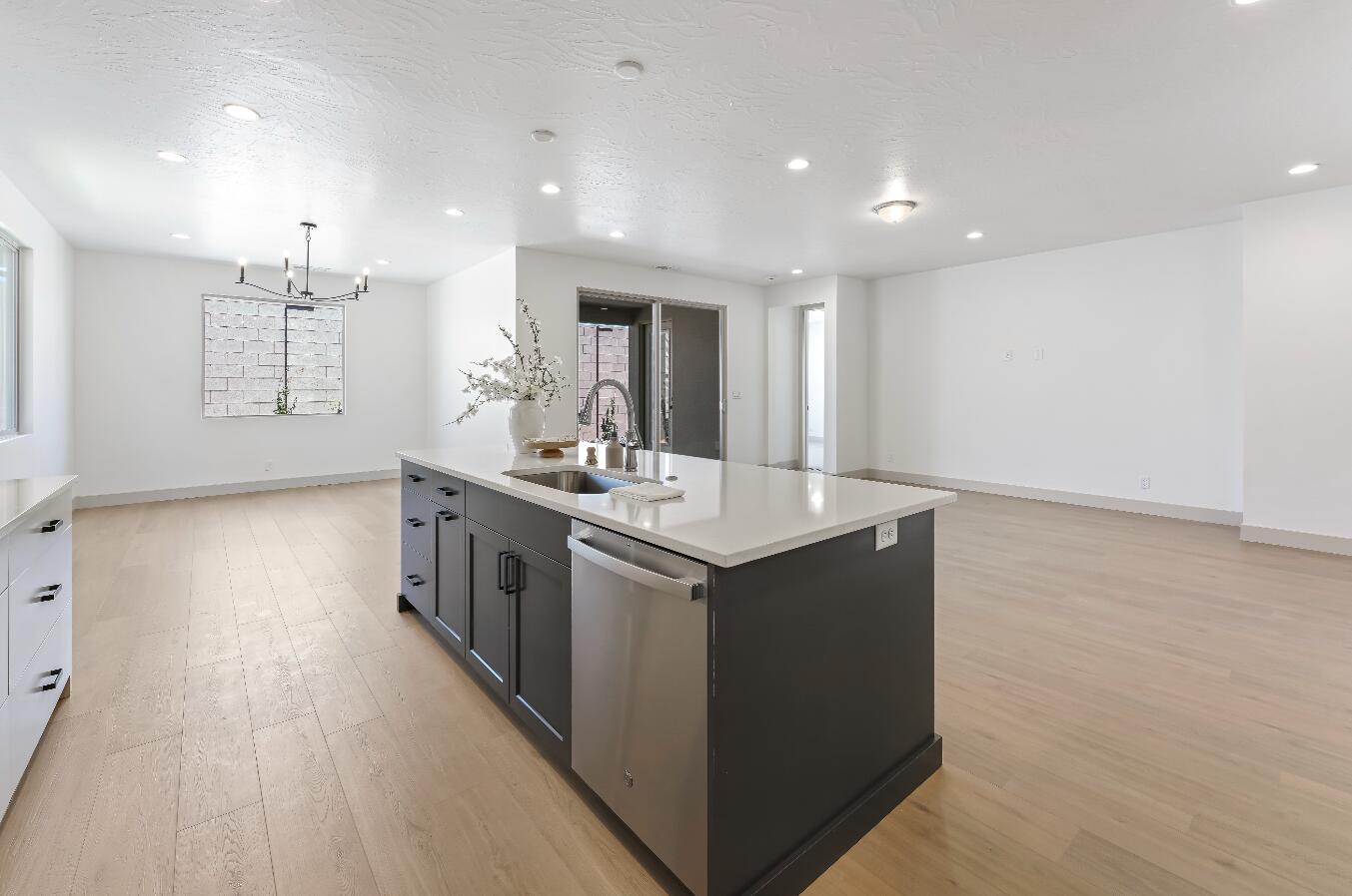 SOLIS AT CORAL CANYON - Residential