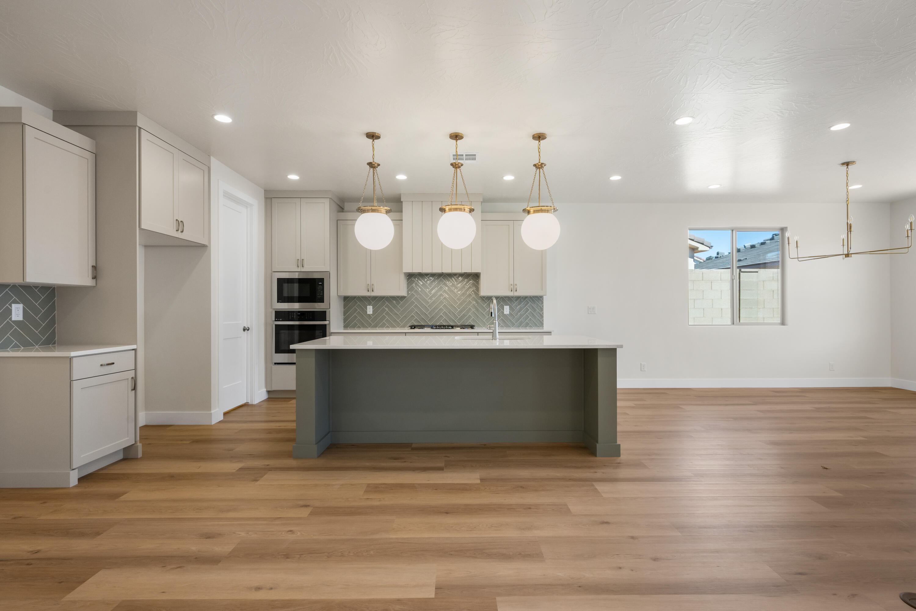 SOLIS AT CORAL CANYON - Residential