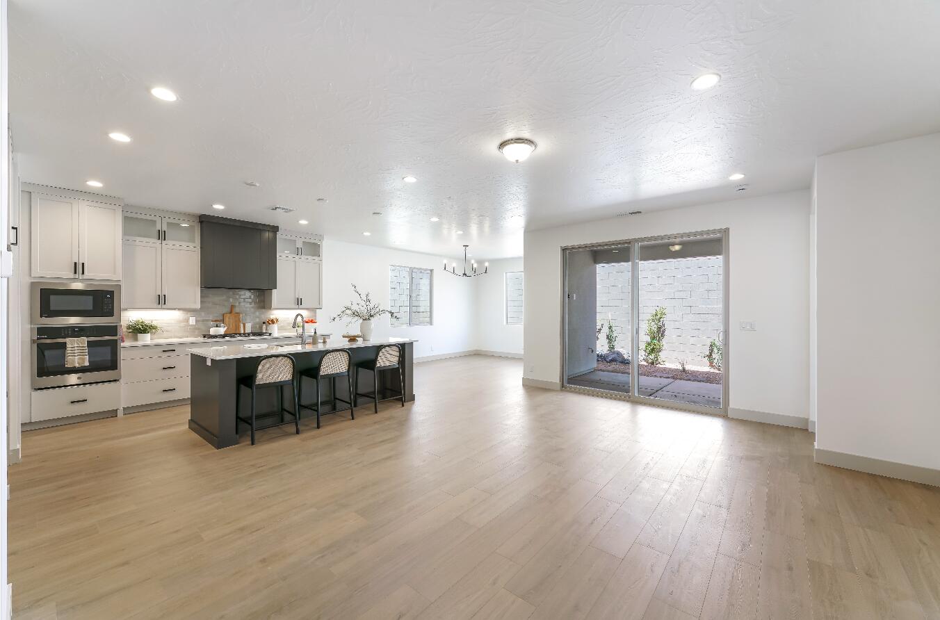 SOLIS AT CORAL CANYON - Residential