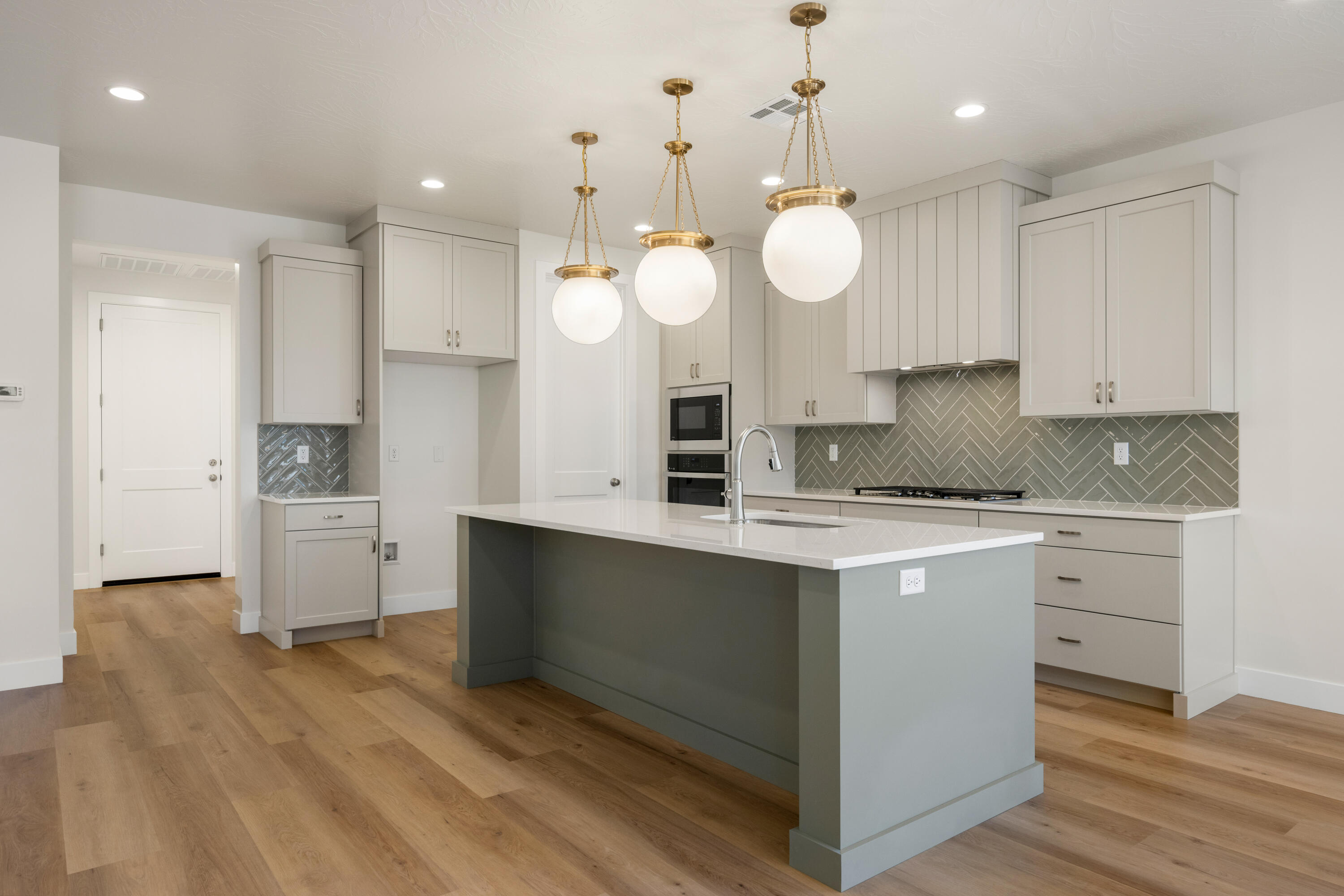 SOLIS AT CORAL CANYON - Residential