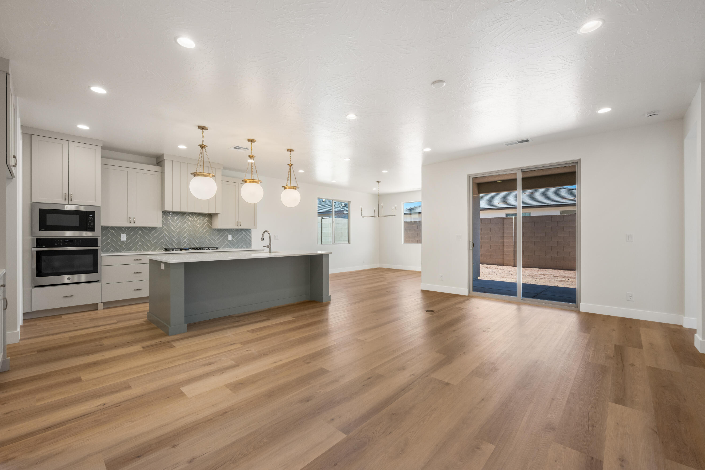 SOLIS AT CORAL CANYON - Residential