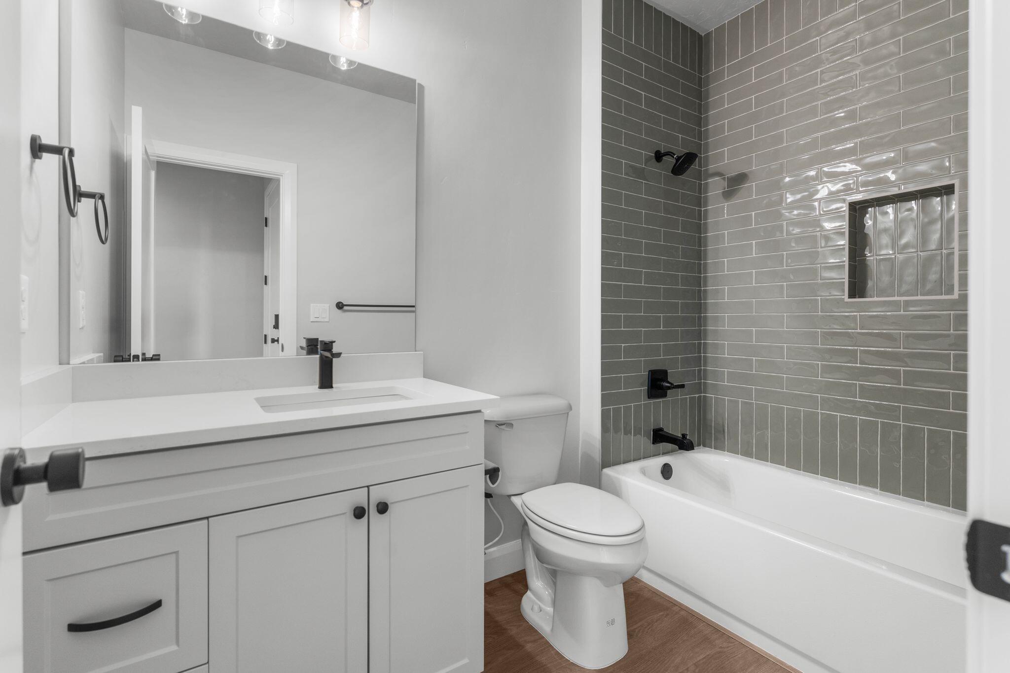 DESERT RIDGE - Residential