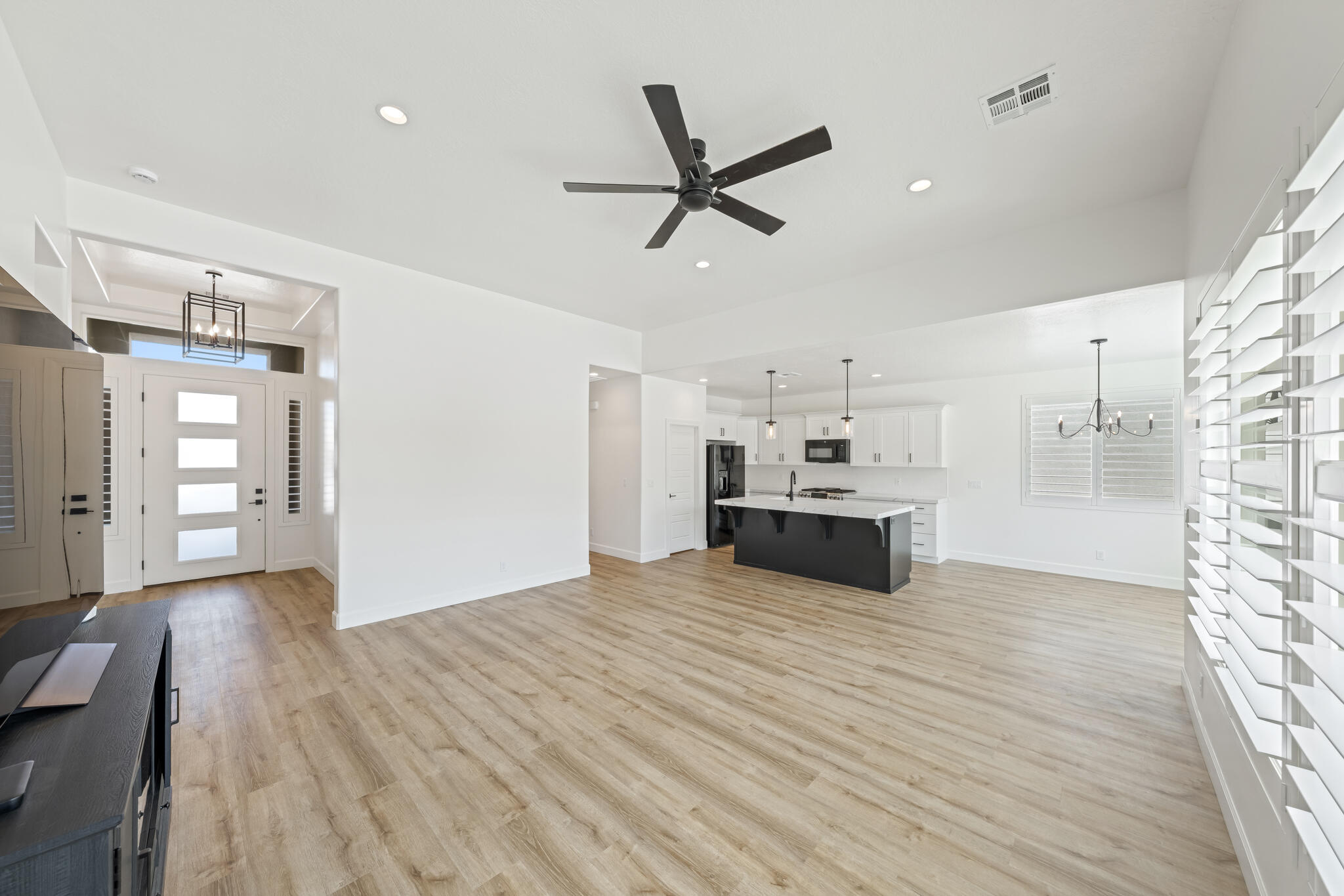 LEDGES OF SG POCKET MESA - Residential