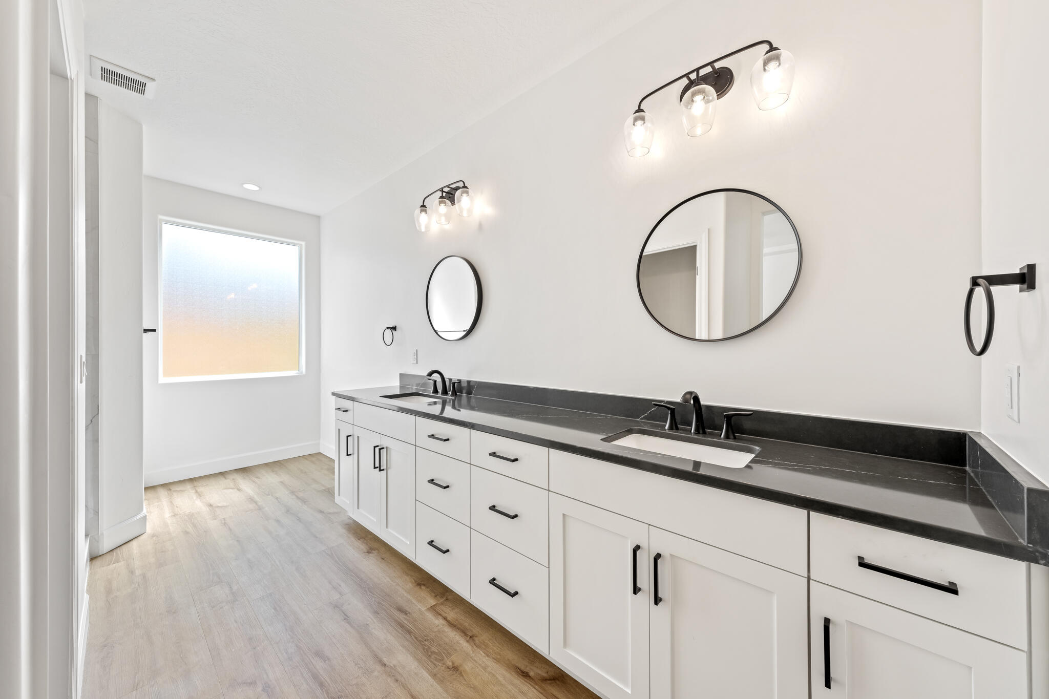 LEDGES OF SG POCKET MESA - Residential