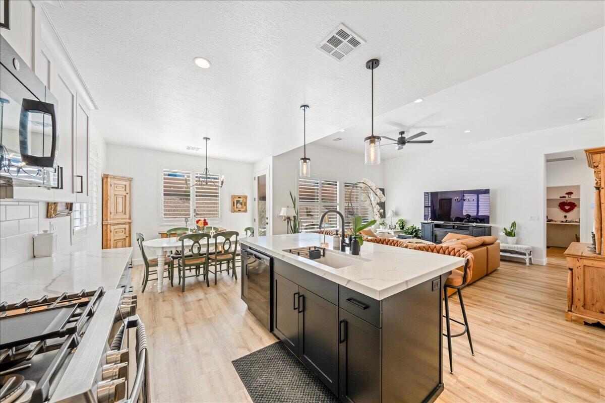 LEDGES OF SG POCKET MESA - Residential