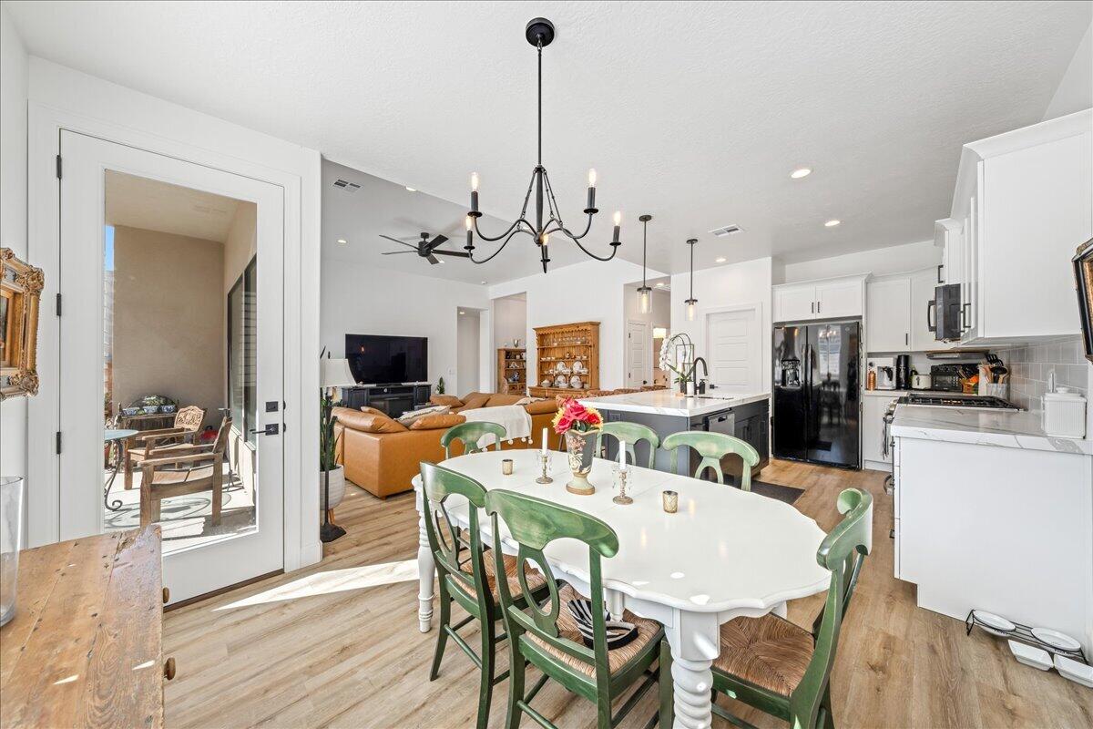 LEDGES OF SG POCKET MESA - Residential