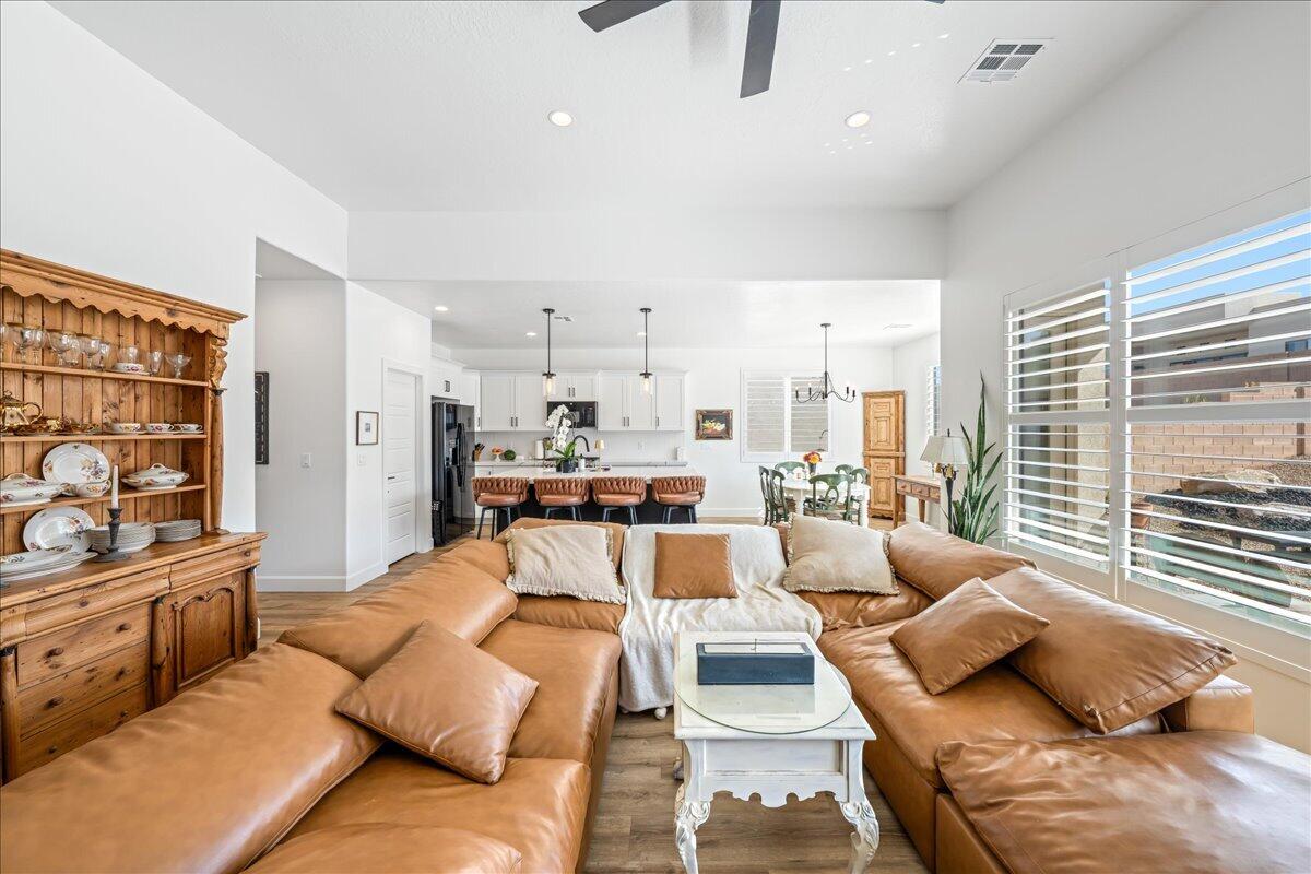 LEDGES OF SG POCKET MESA - Residential