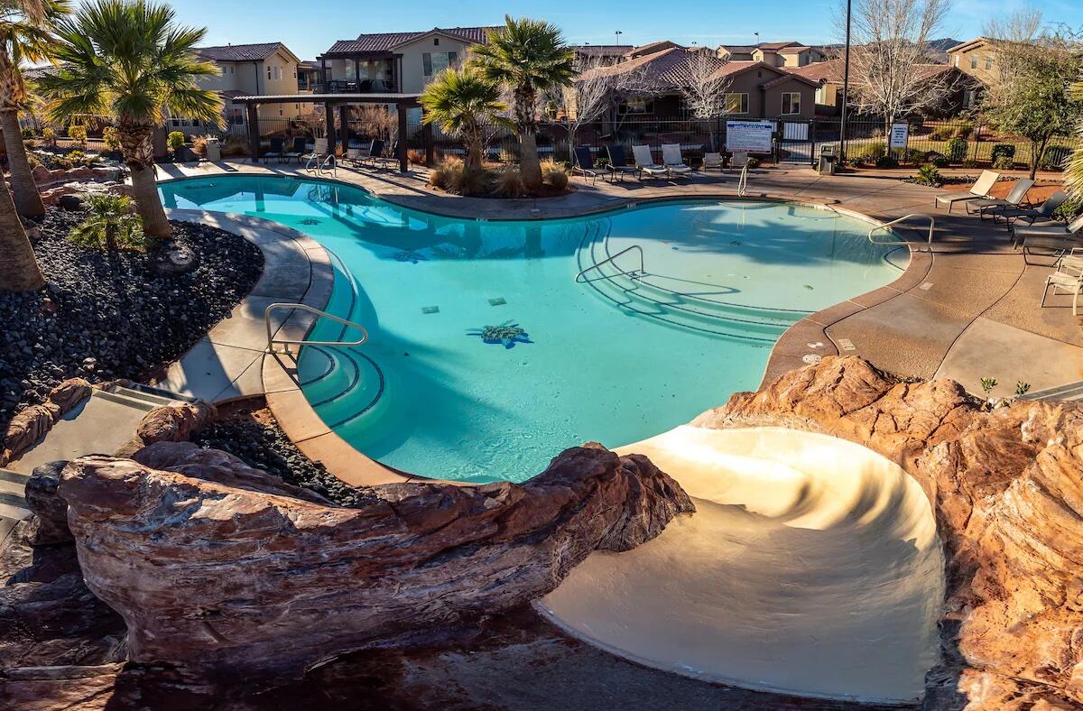 PARADISE VILLAGE AT ZION - Residential