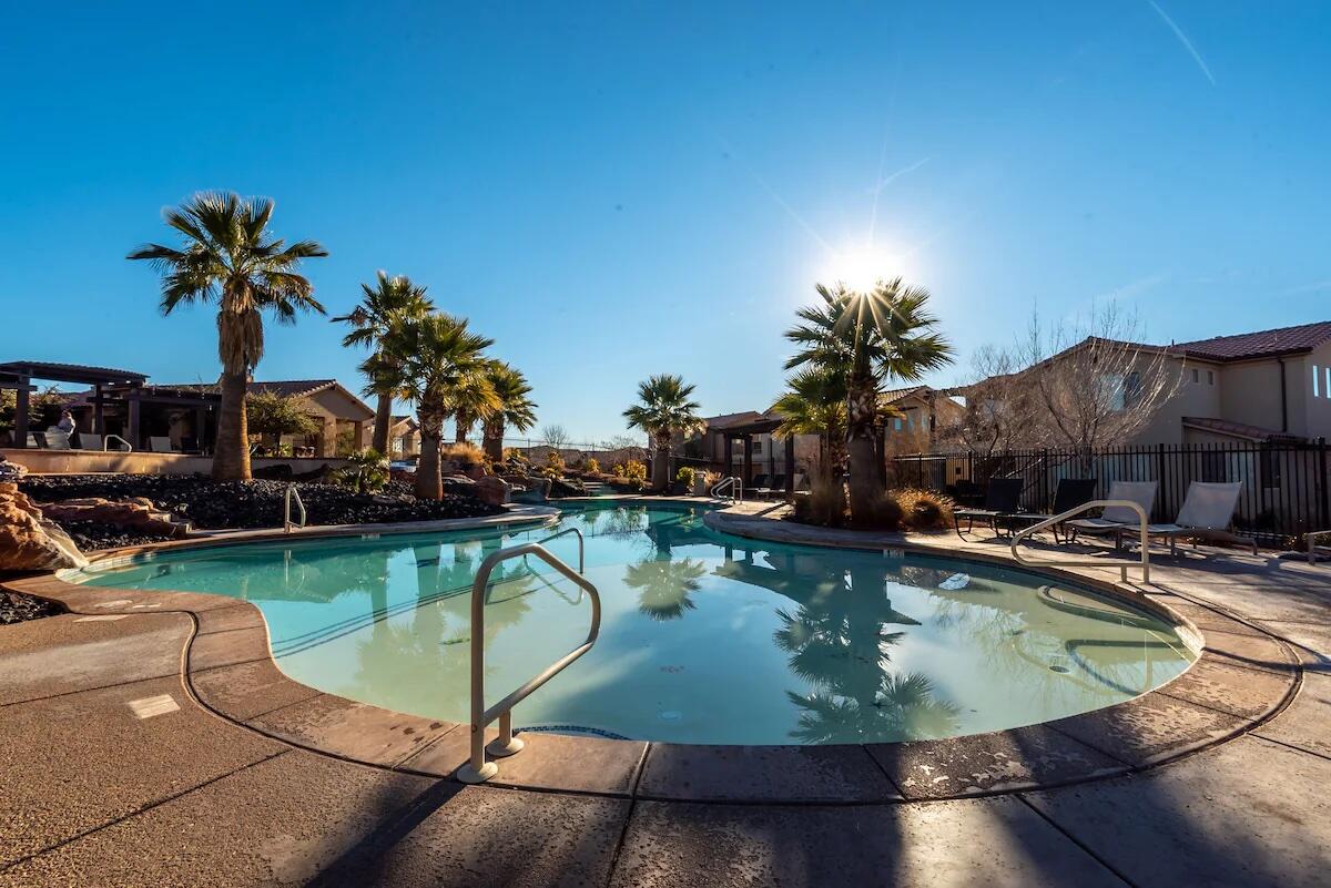 PARADISE VILLAGE AT ZION - Residential