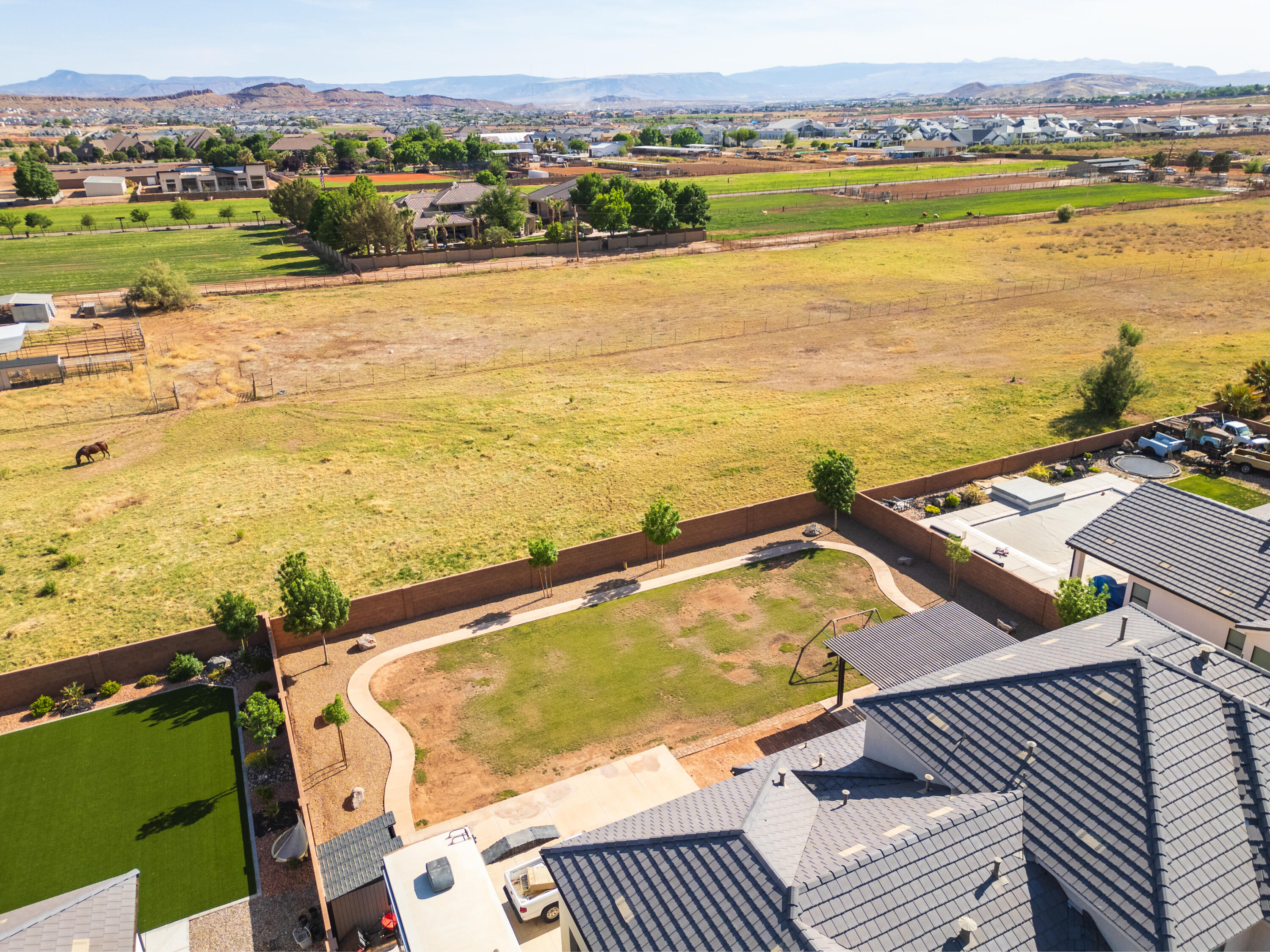 COBBLESTONE FIELDS (W) - Residential