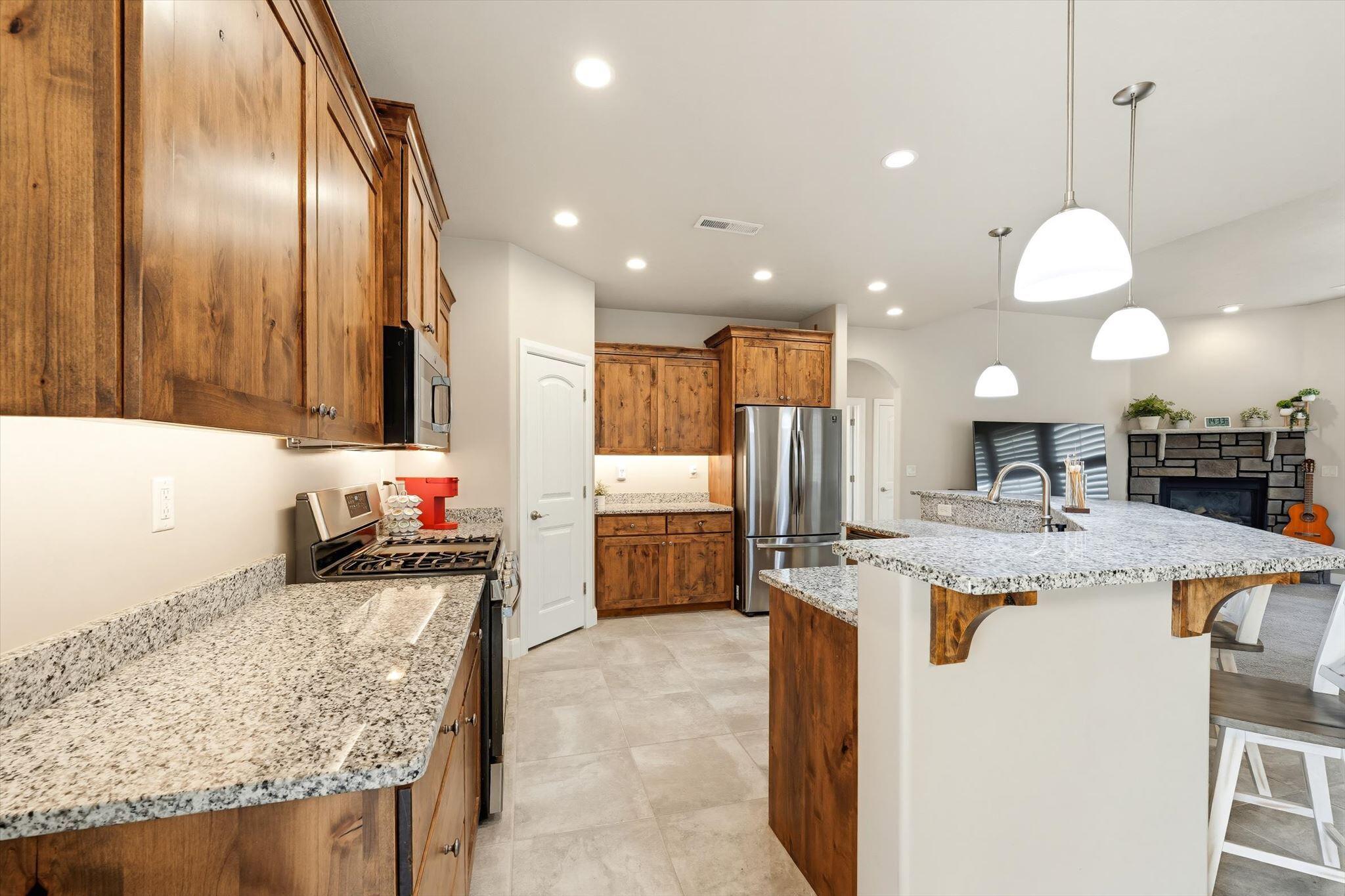 SKY RIDGE - Residential