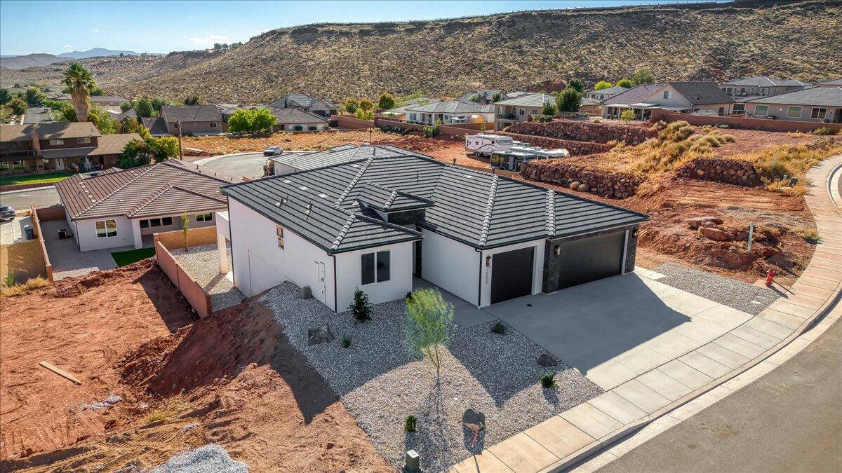 ESTATES AT BURKE SPRINGS - Residential