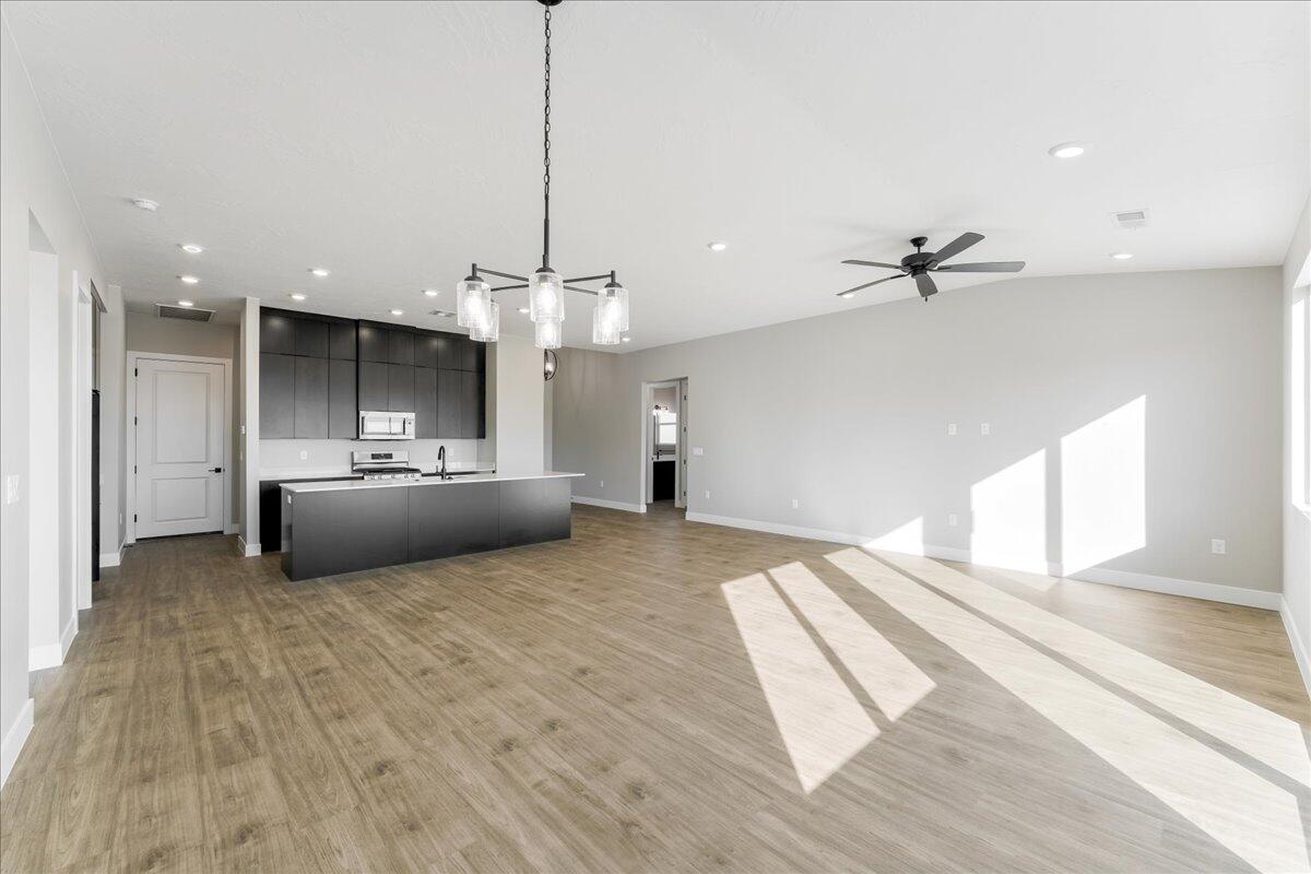 ESTATES AT BURKE SPRINGS - Residential