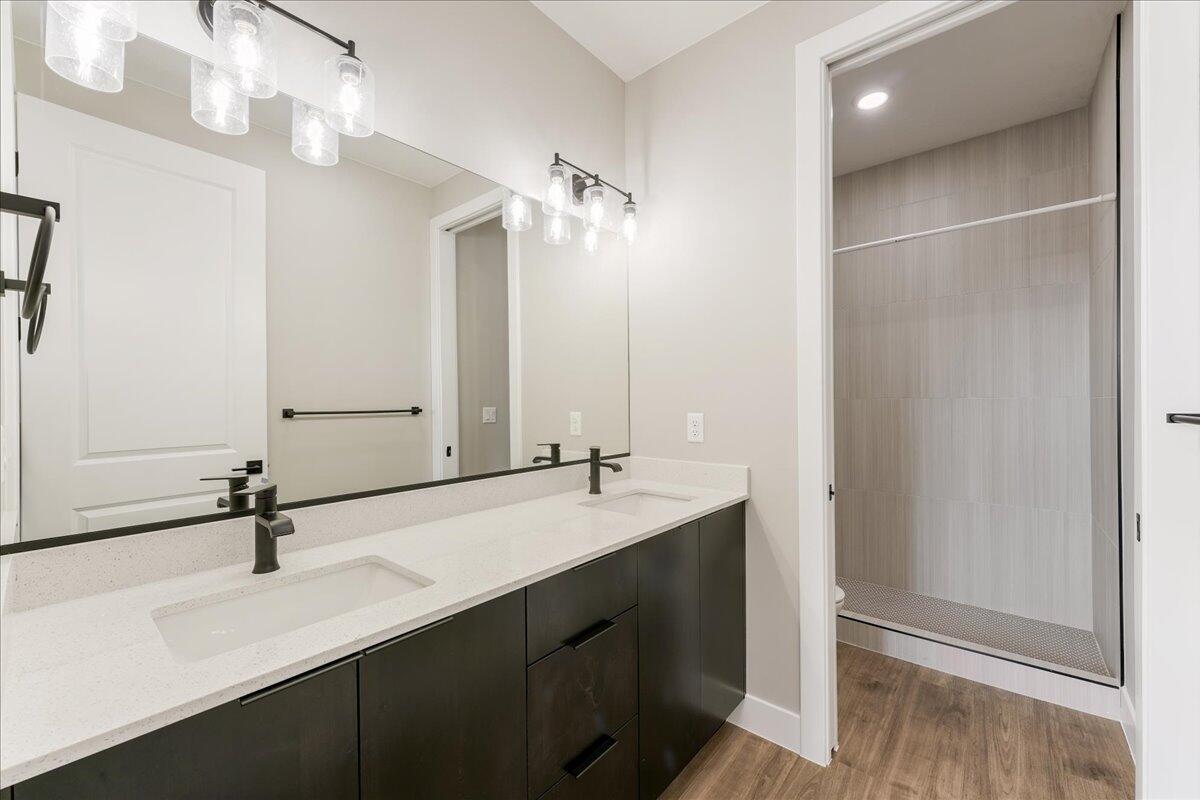 ESTATES AT BURKE SPRINGS - Residential