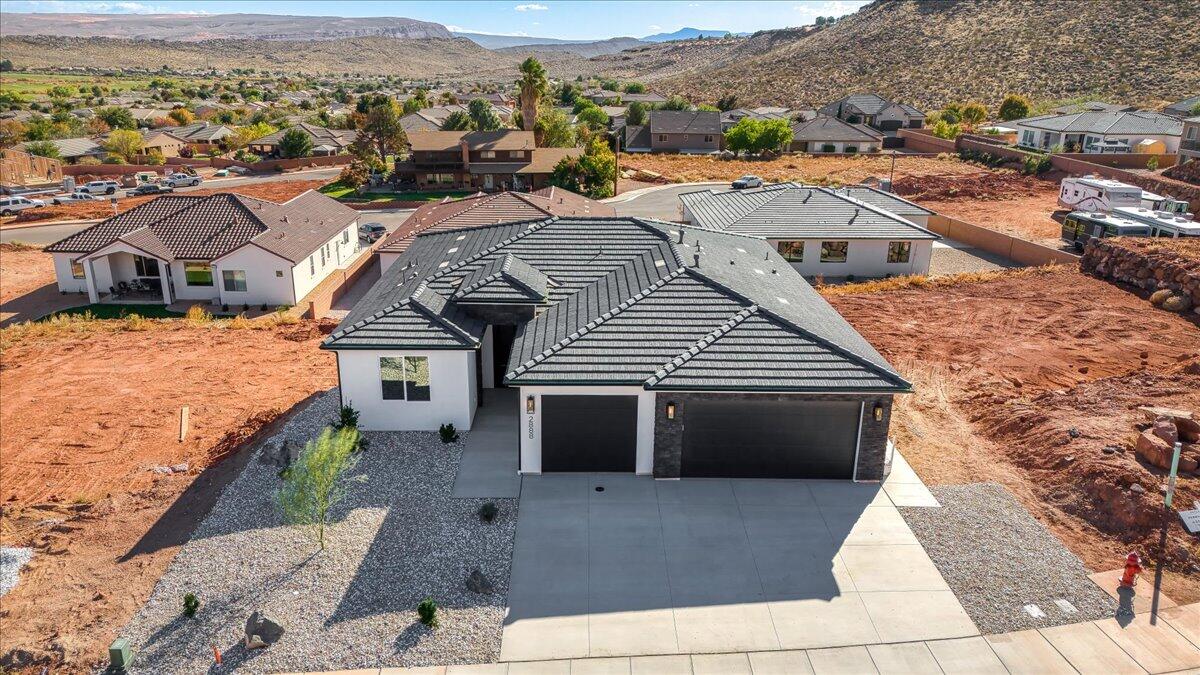 ESTATES AT BURKE SPRINGS - Residential