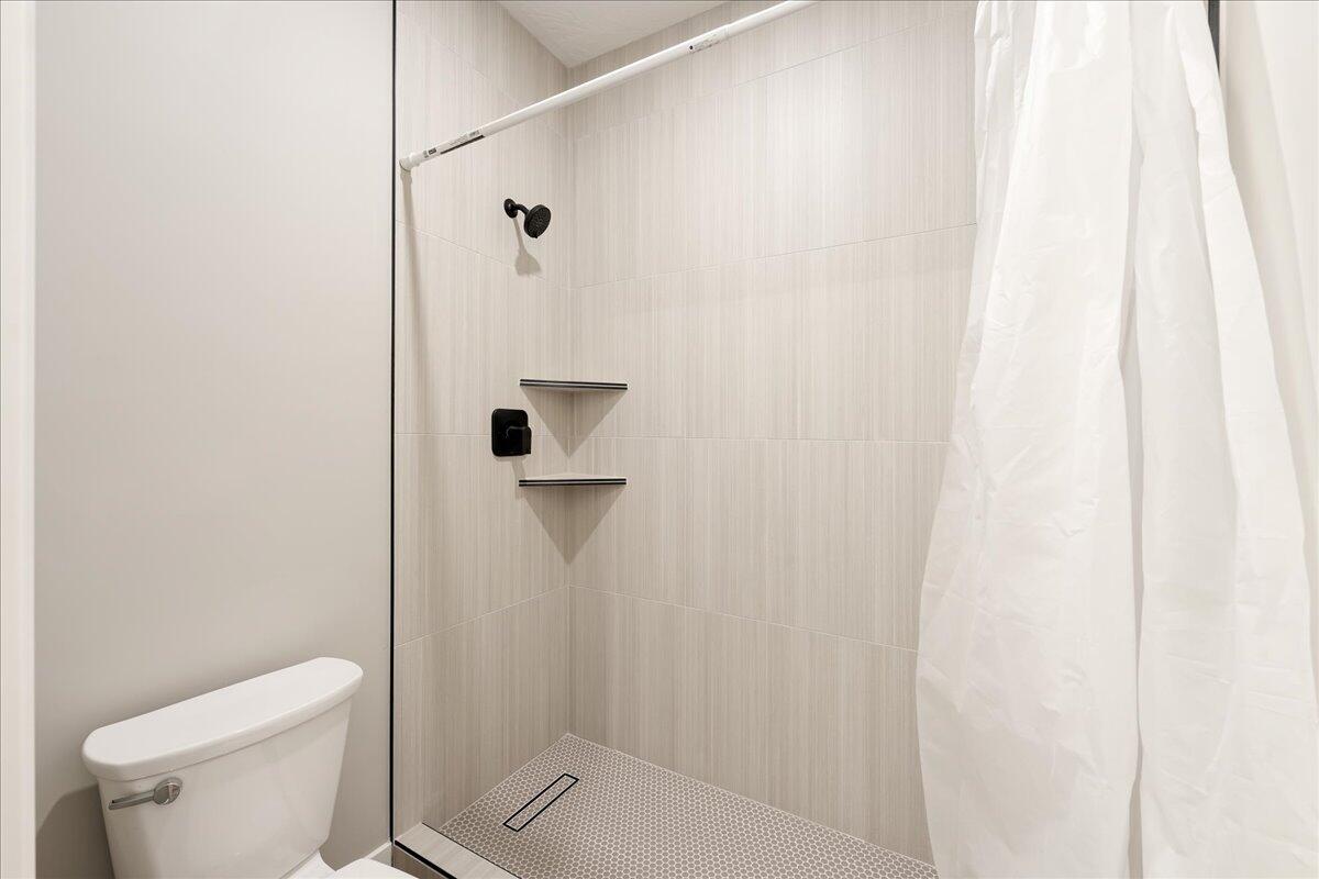 ESTATES AT BURKE SPRINGS - Residential