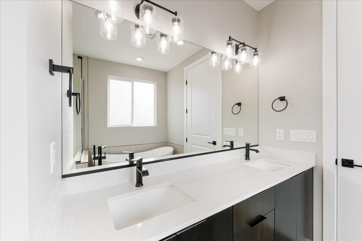 ESTATES AT BURKE SPRINGS - Residential