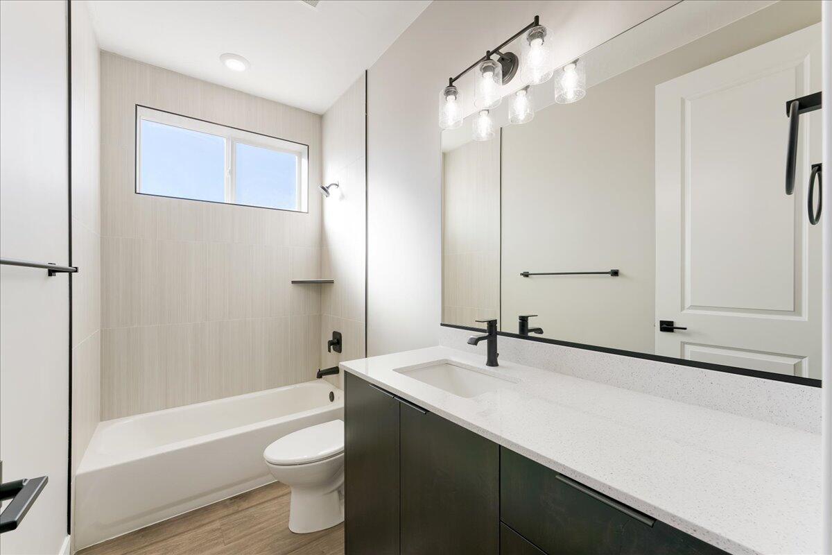 ESTATES AT BURKE SPRINGS - Residential