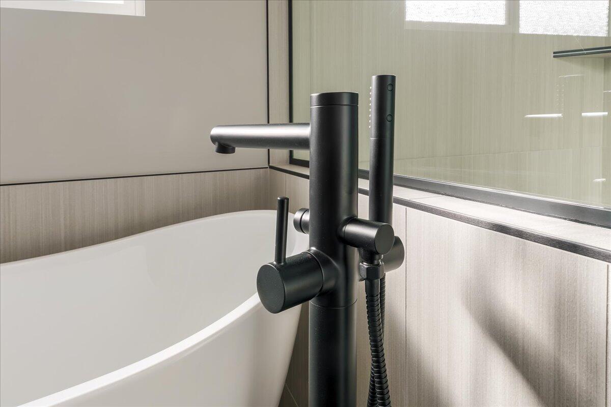 ESTATES AT BURKE SPRINGS - Residential