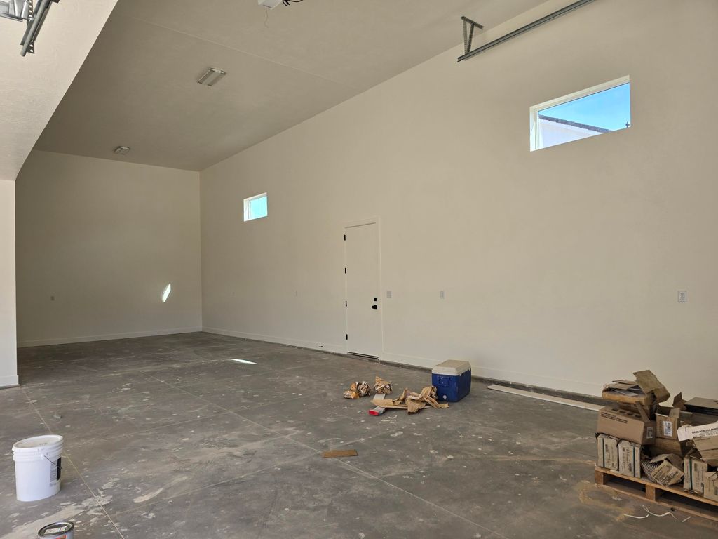 Photo of 3139 E 2170 S, Saint George, UT 84790 (MLS # 25-267030)