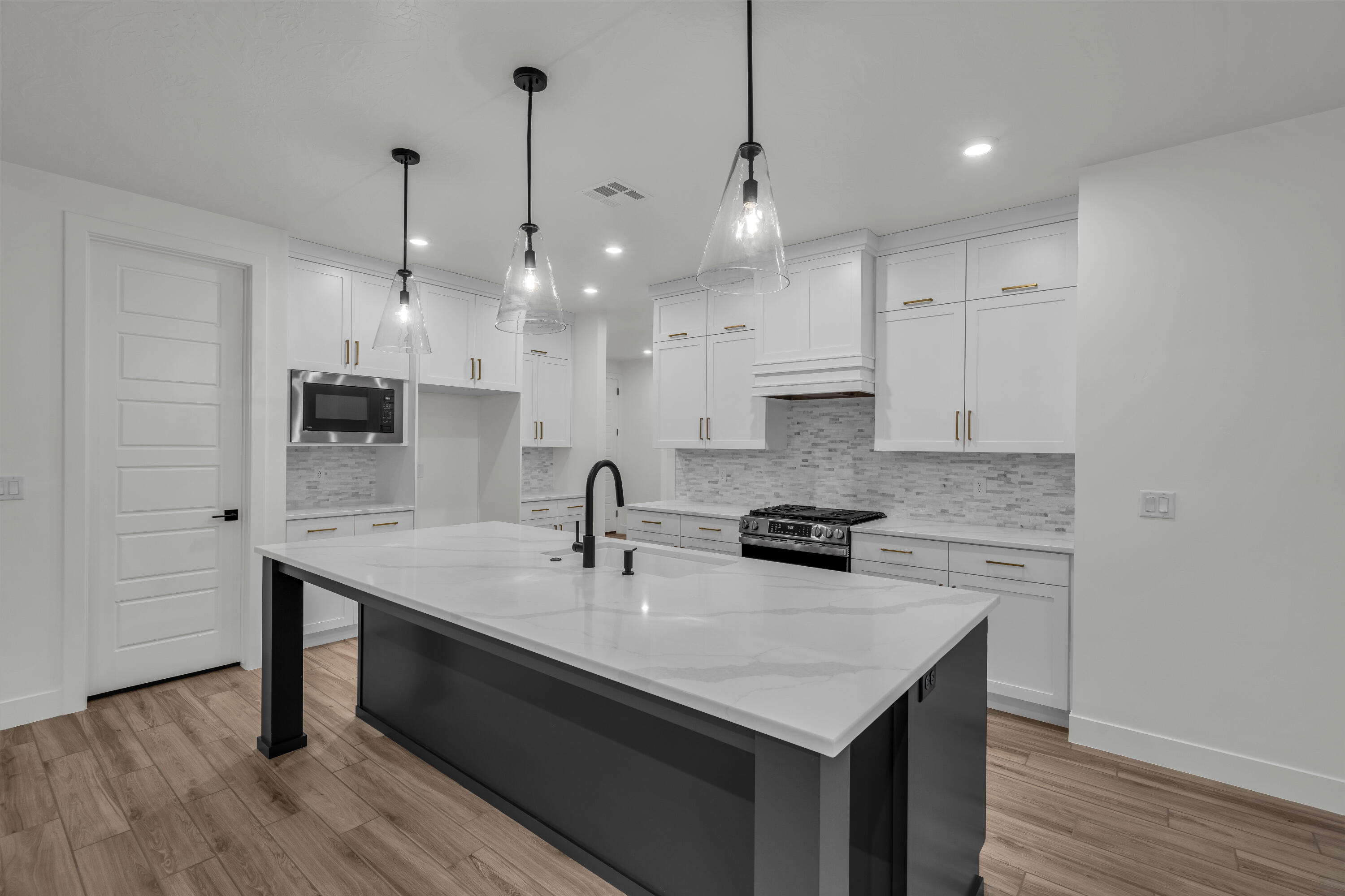 MAPLE MEADOWS - Residential