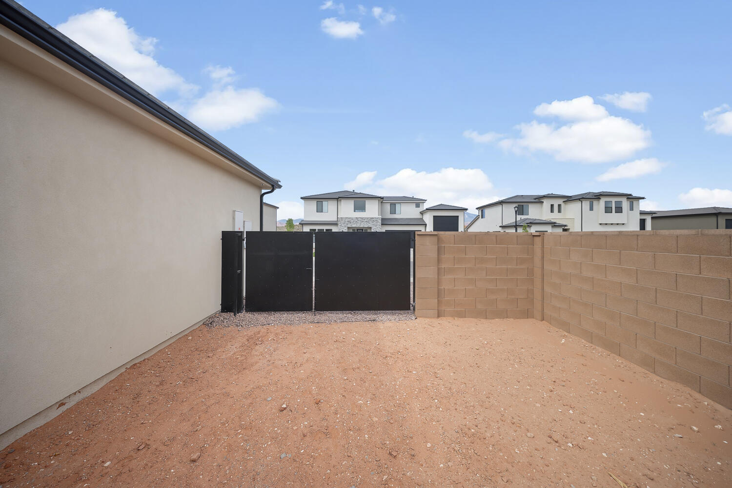 RED SANDS AT DESERT SANDS - Residential