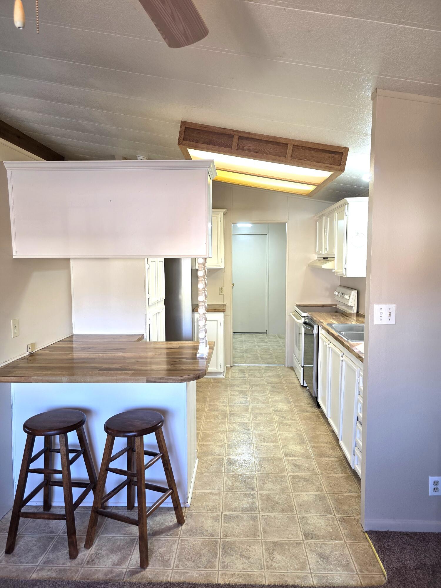 QUAIL LAKE ESTATES - Residential