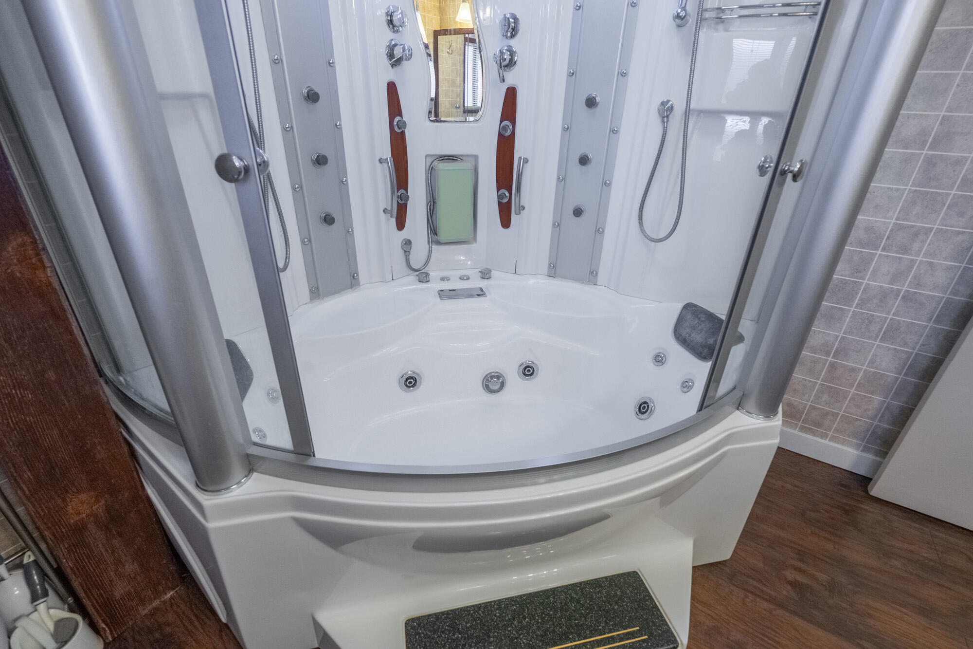 QUAIL LAKE ESTATES - Residential