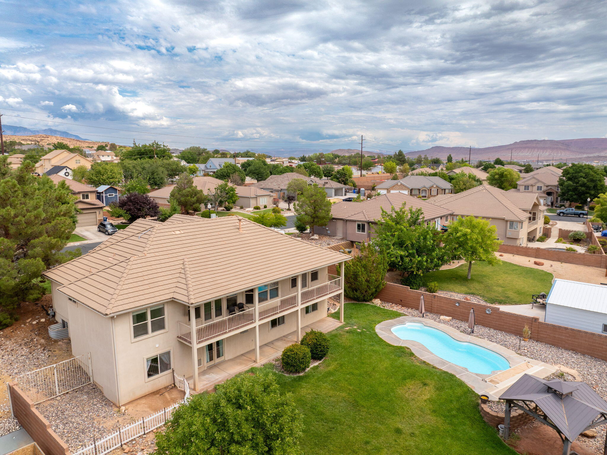 RED BUTTE - Residential