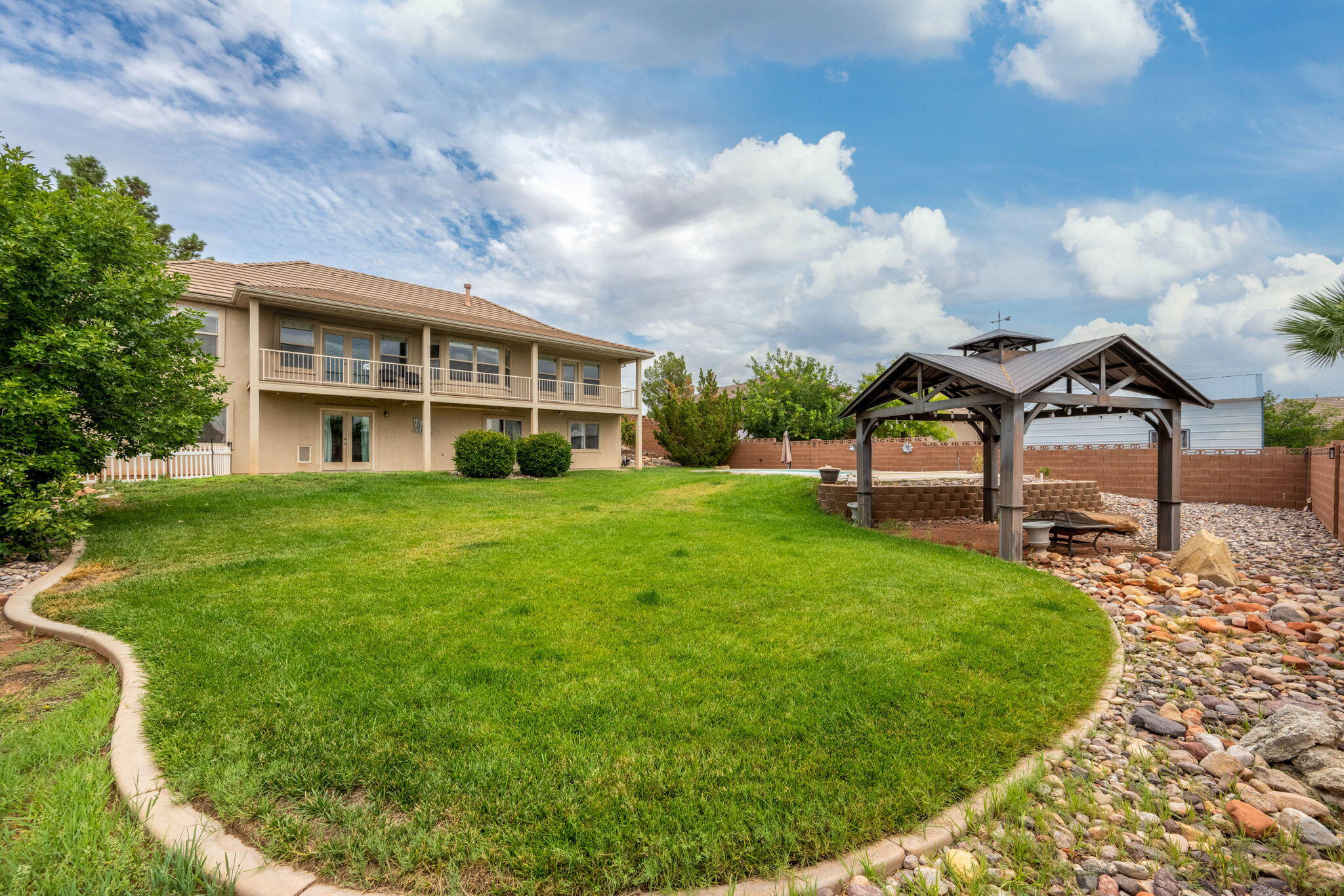 RED BUTTE - Residential