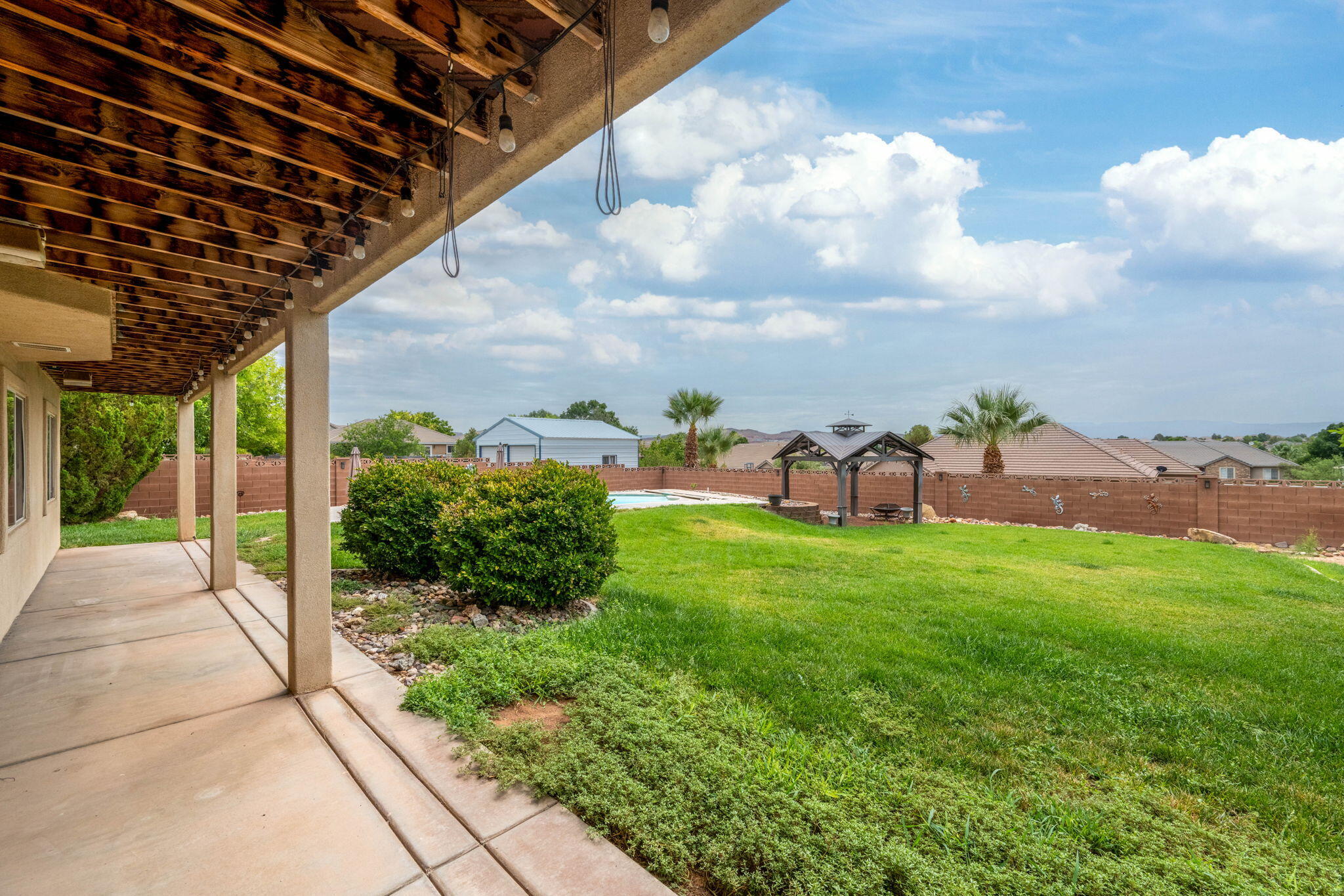 RED BUTTE - Residential