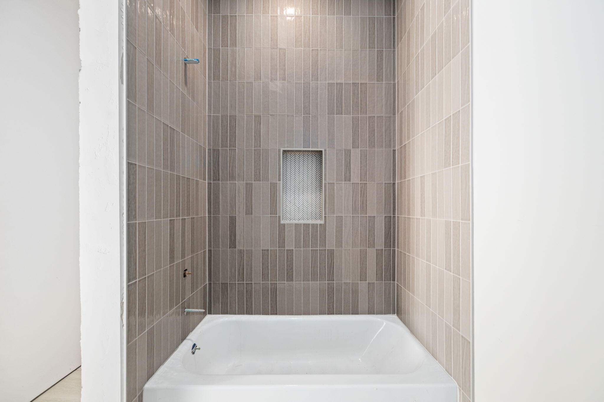 LAKESIDE STUCKI FARMS - Residential