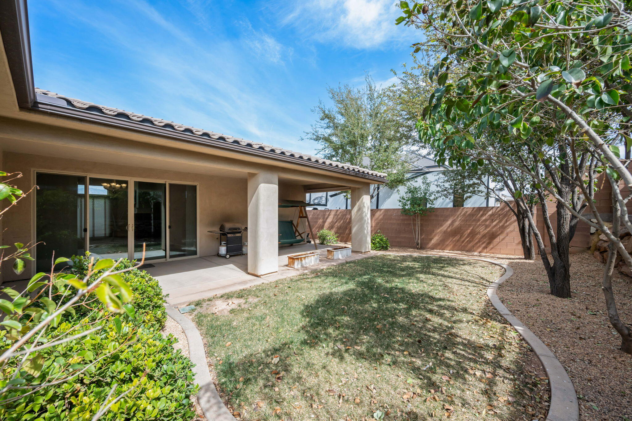 CORNERSTONE - Residential