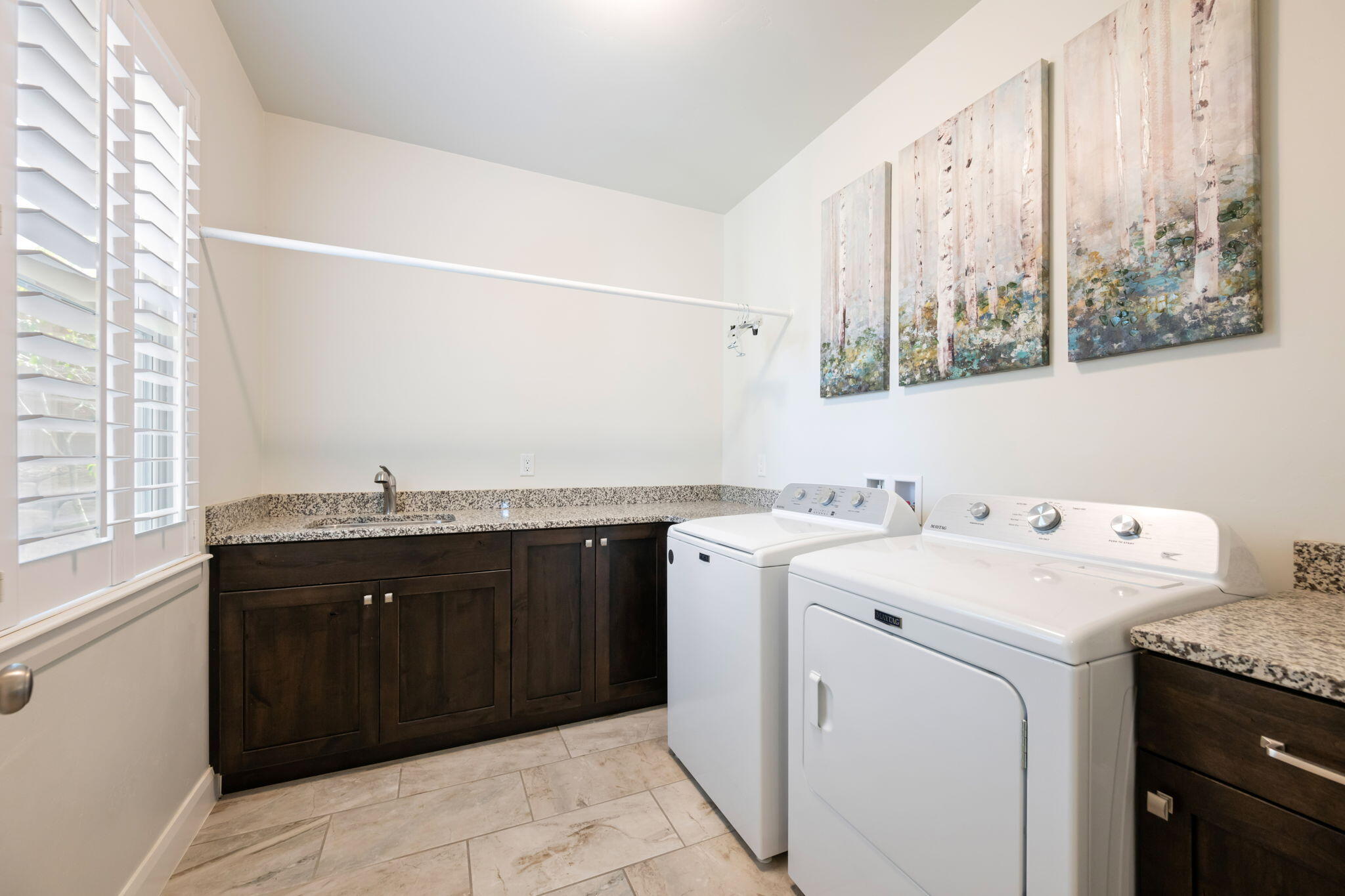 CORNERSTONE - Residential