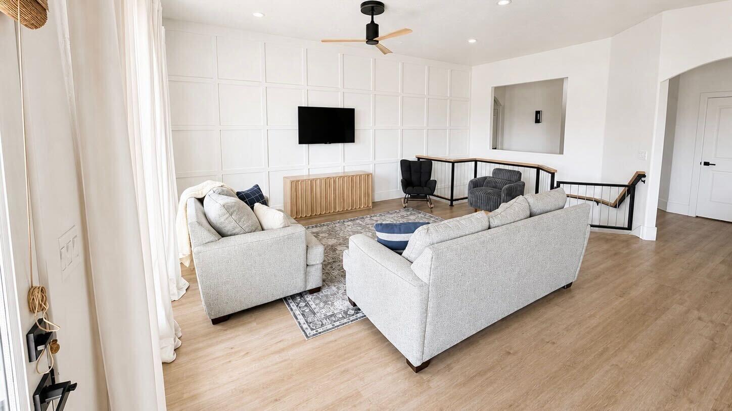 KNOLLS AT LITTLE VALLEY - Residential