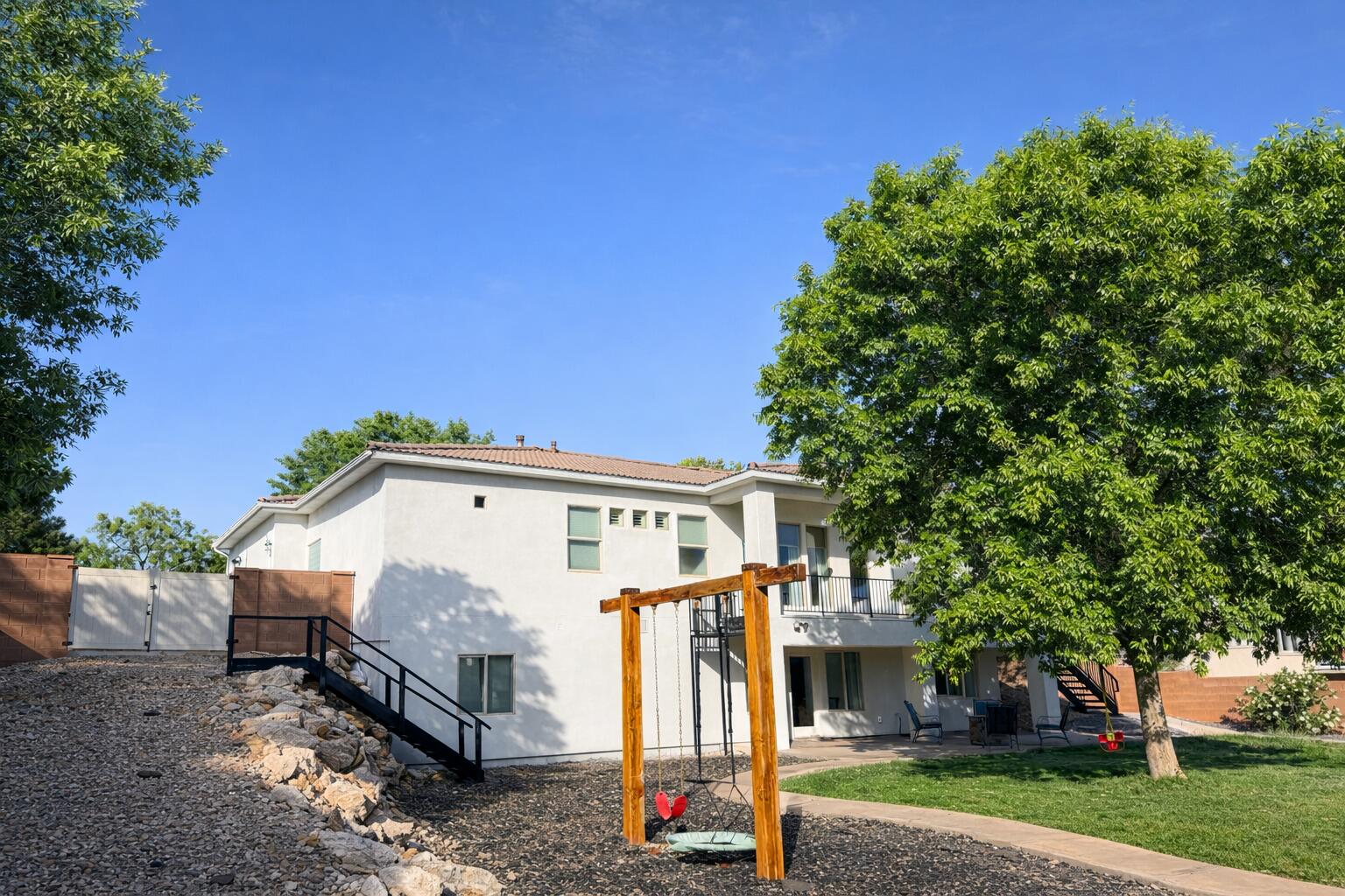 KNOLLS AT LITTLE VALLEY - Residential